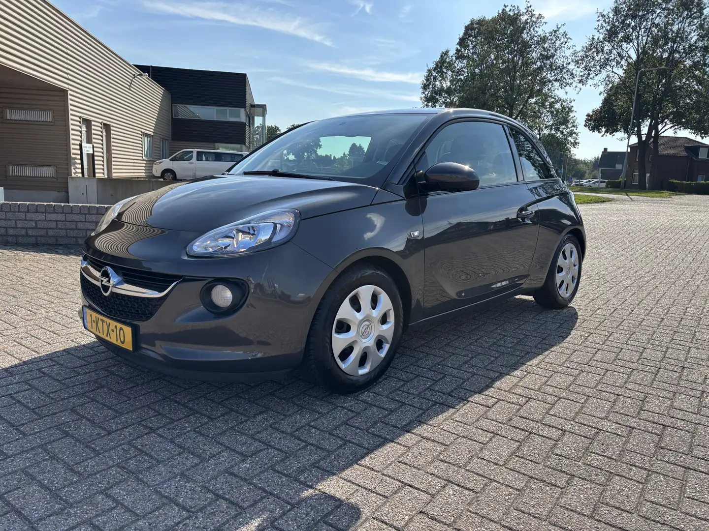 Opel Adam 1.2 [ airco,audio ] Grijs - 1