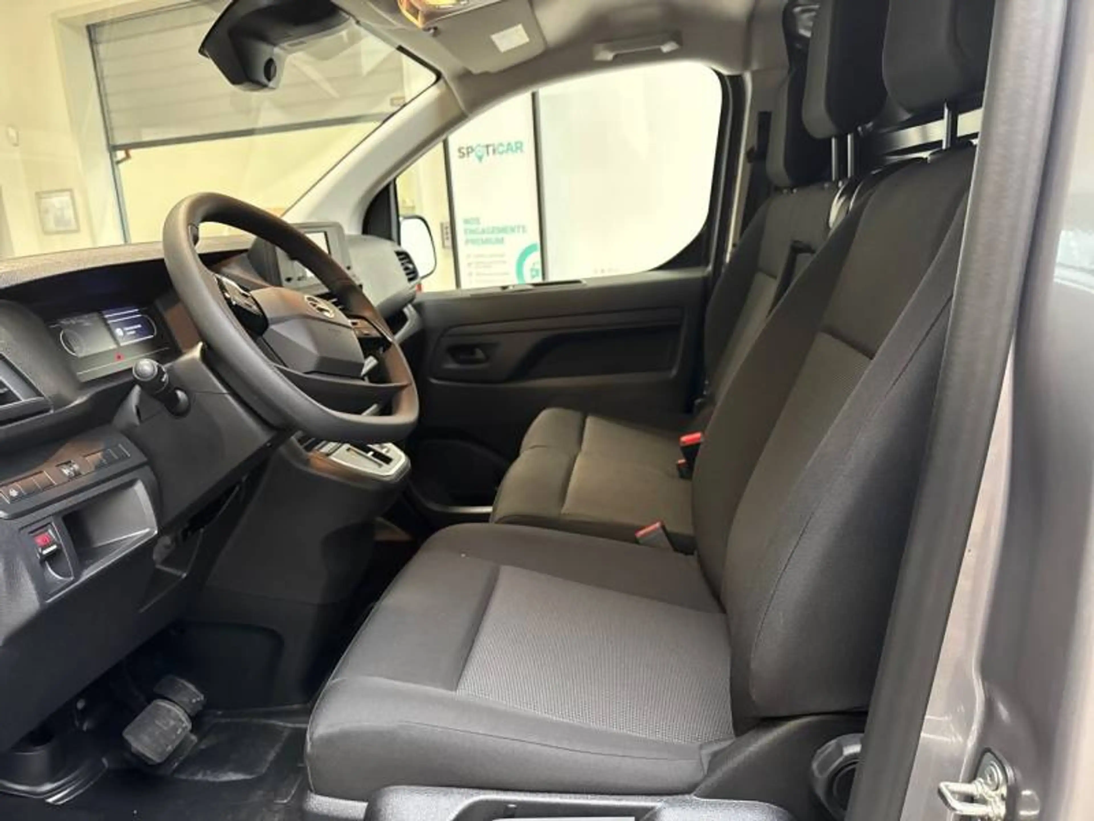 Opel Vivaro 3 Electric L3H1 75kWh 136 - — photo 9