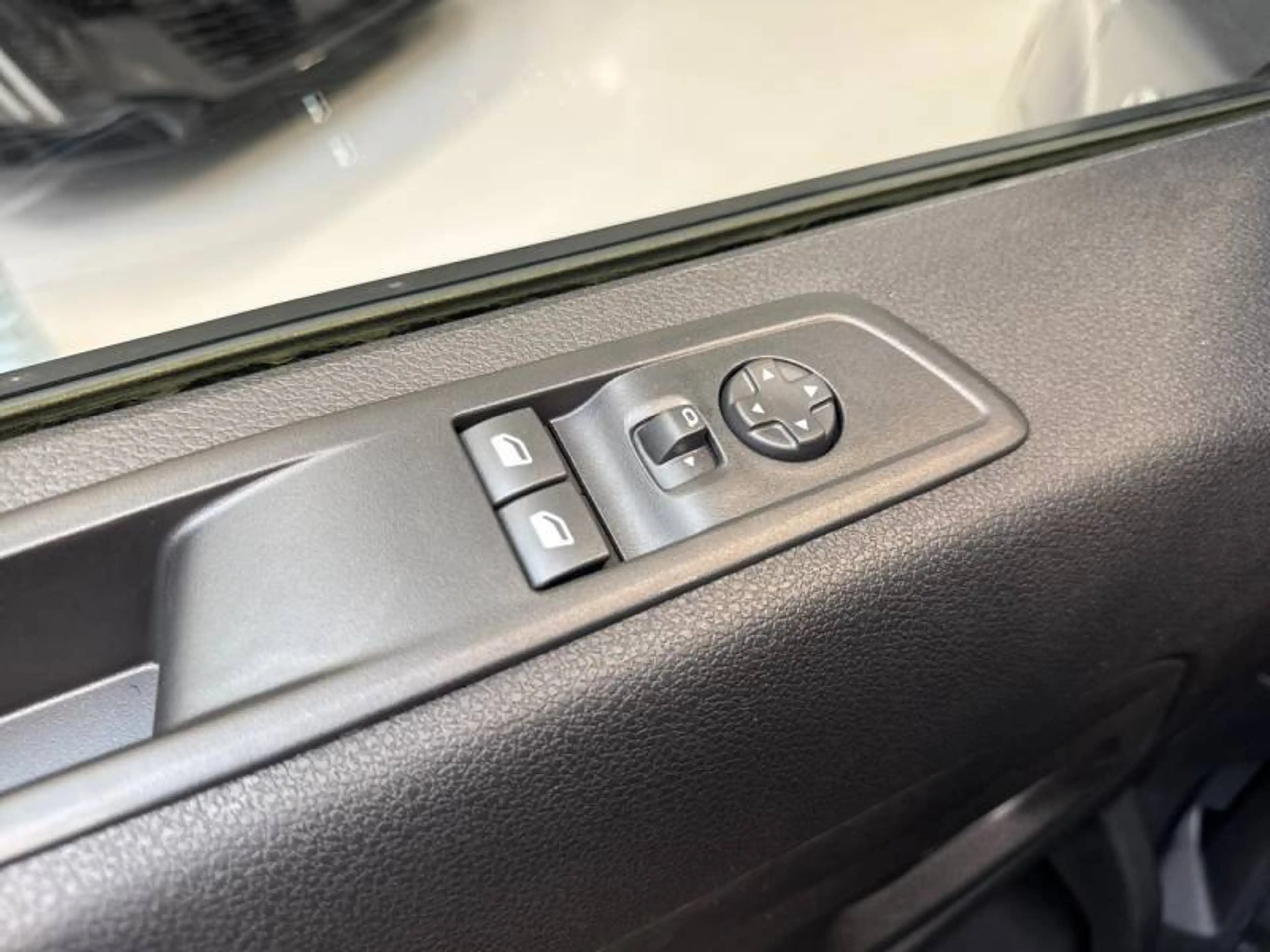 Opel Vivaro 3 Electric L3H1 75kWh 136 - — photo 12