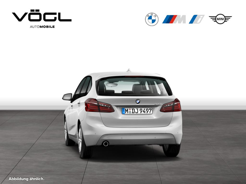 BMW 218 i Active Tourer — photo 7