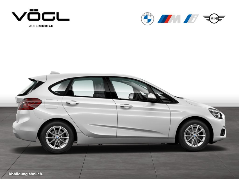 BMW 218 i Active Tourer — photo 8