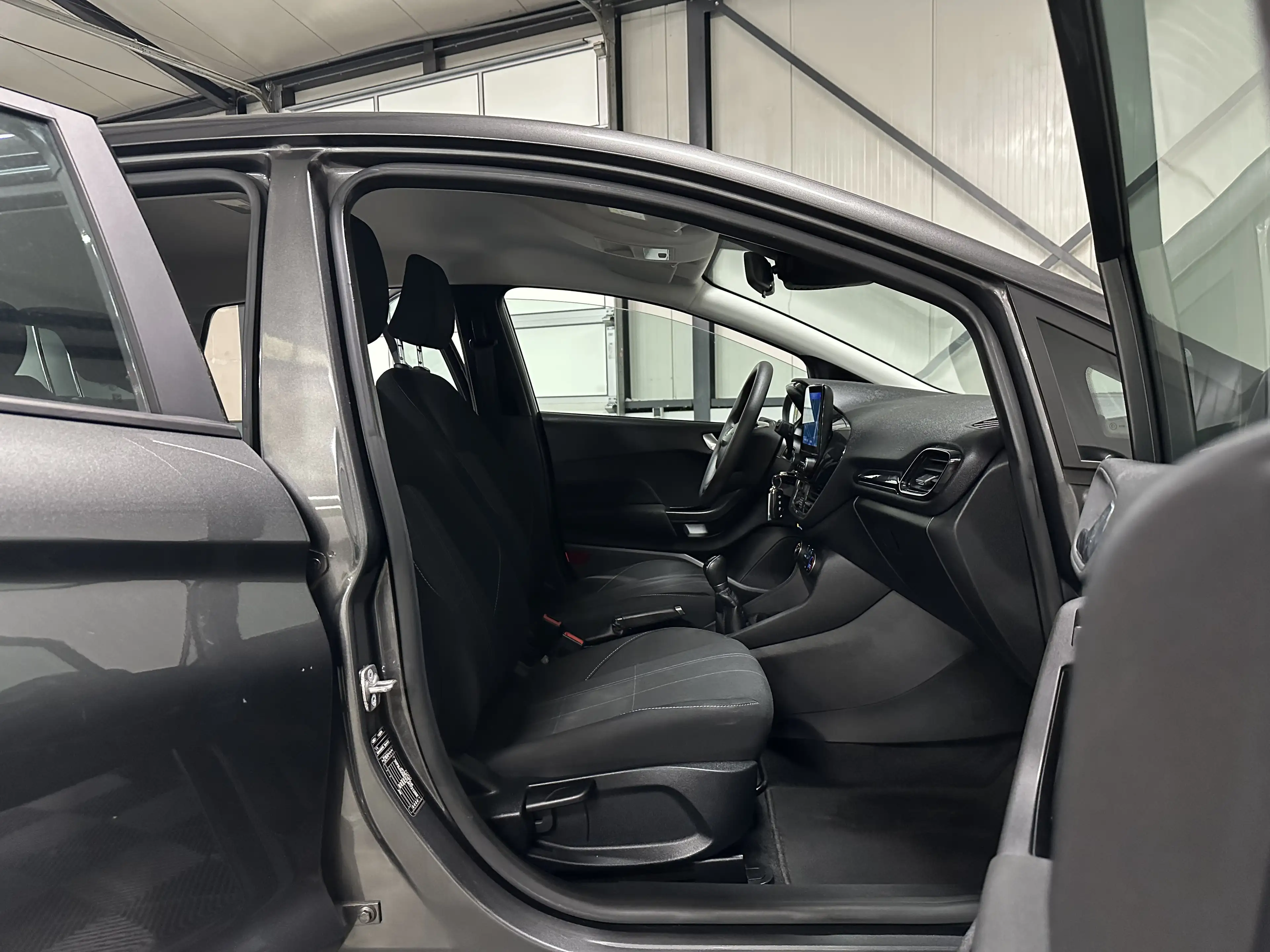 Ford Fiesta 1.1 | Trend 5-Drs | Airco | Cruise | Navi | Carpla — photo 4