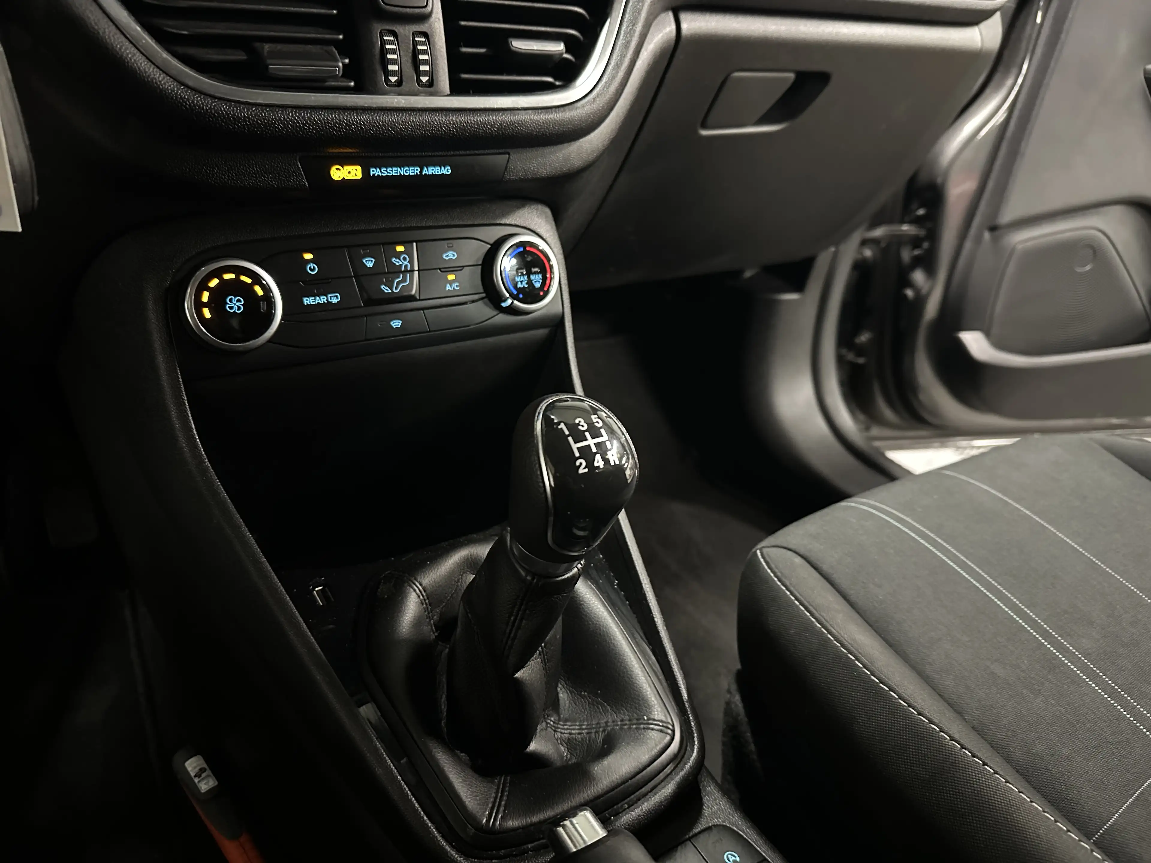 Ford Fiesta 1.1 | Trend 5-Drs | Airco | Cruise | Navi | Carpla — photo 14