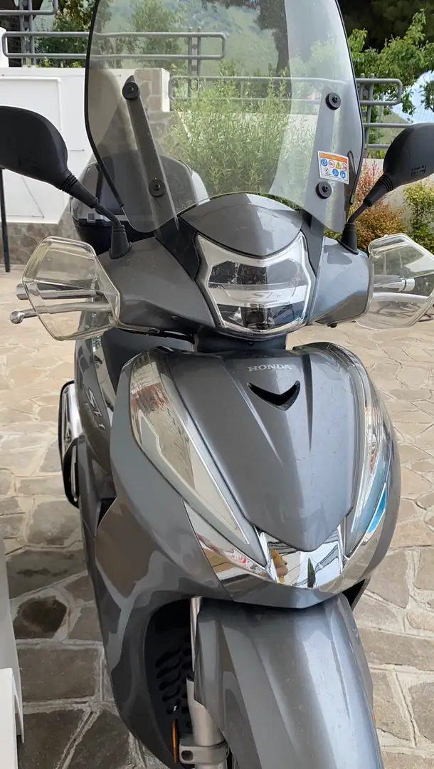 Honda SH 300 Sport Šedá - 1