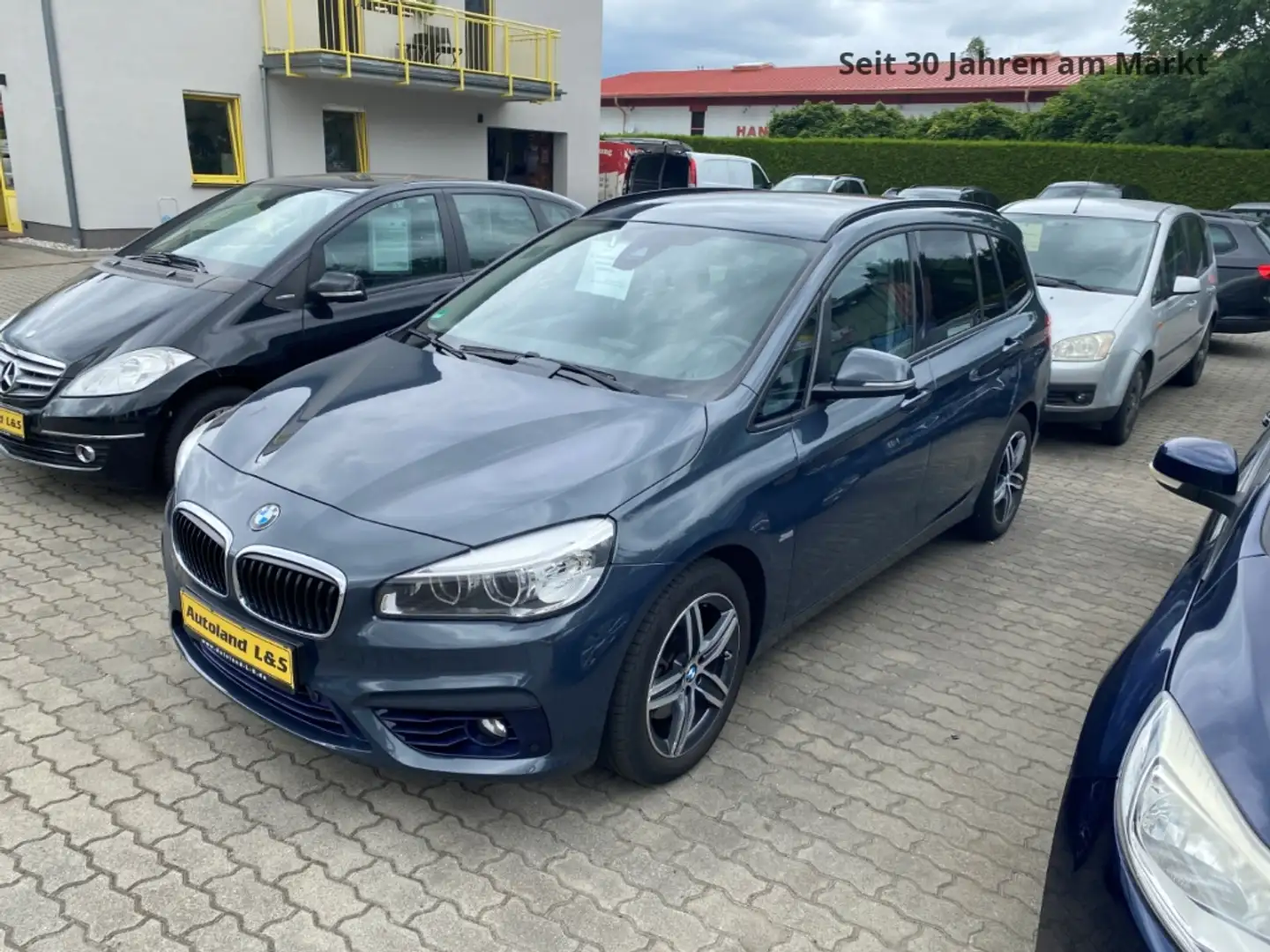 BMW 218 Gran Tourer d Sport Line,LED,Navi,PDC,SH,2.Hand, A Grey - 2
