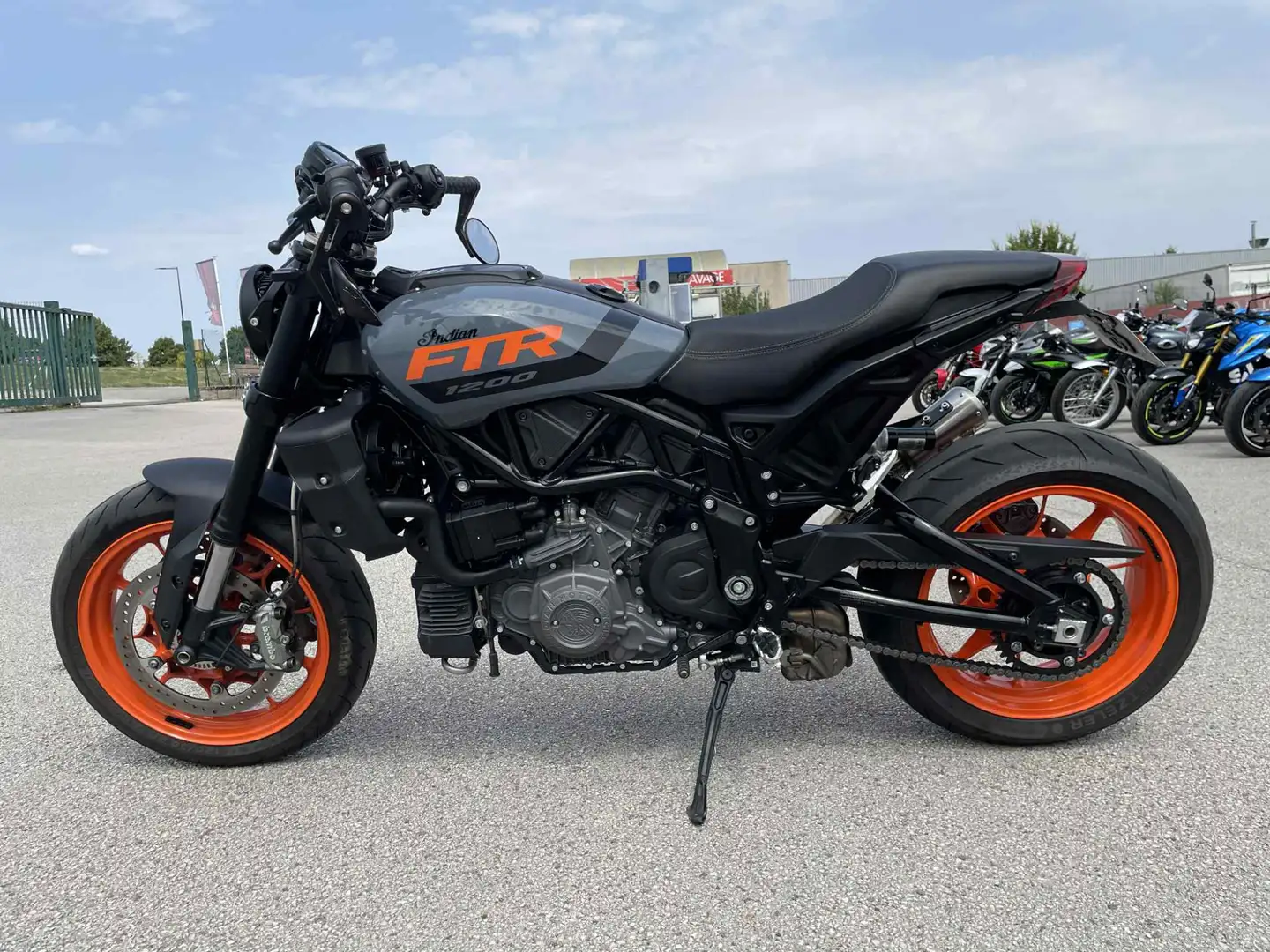 Indian FTR 1200 Grau - 2
