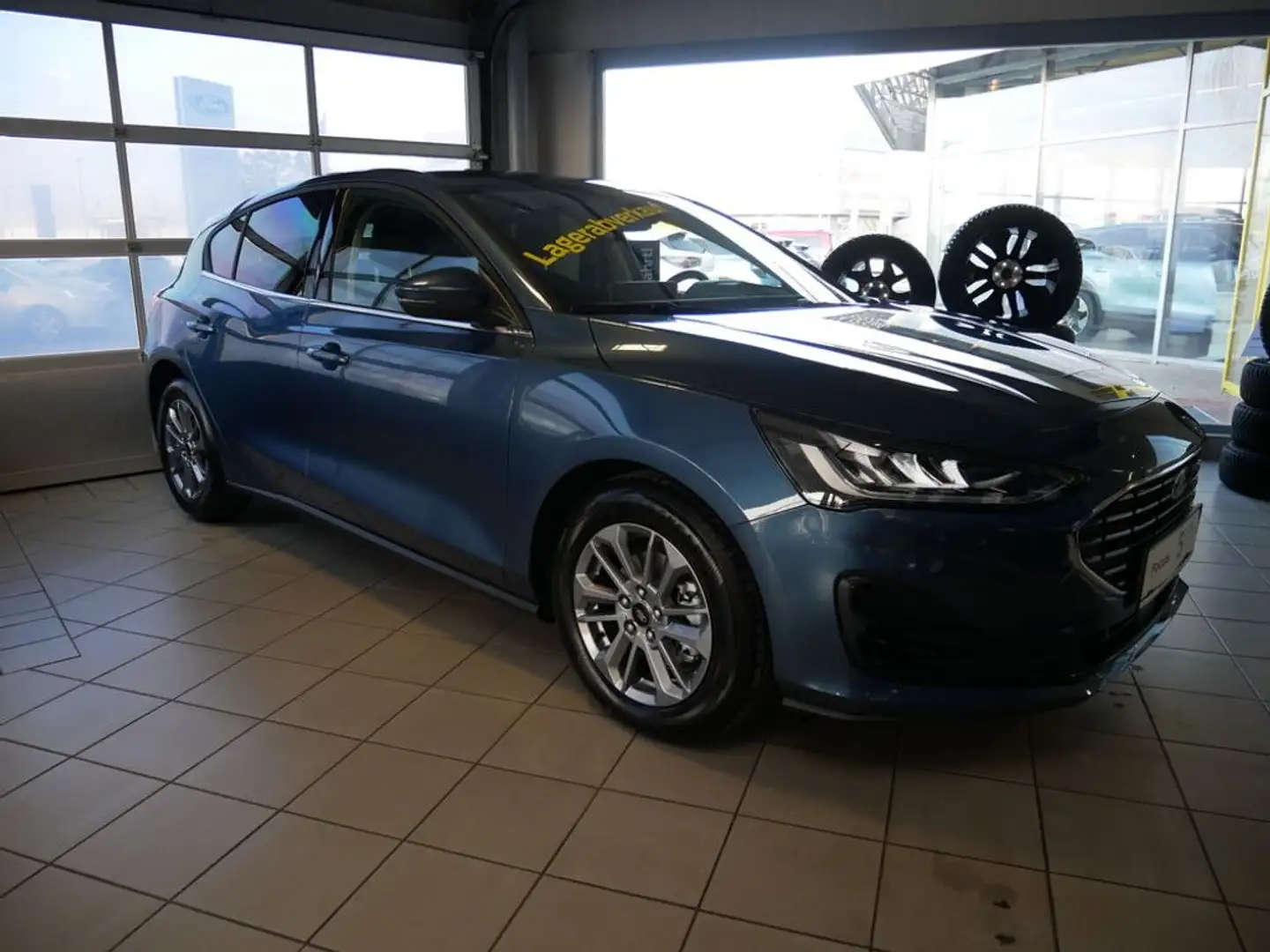 Ford Focus 1,5 EcoBlue Titanium Edition Aut. Blau - 2