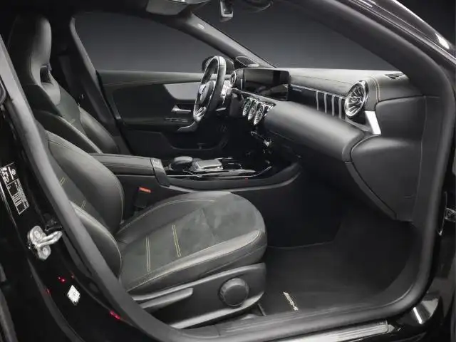 Mercedes-Benz Cla Class view 3