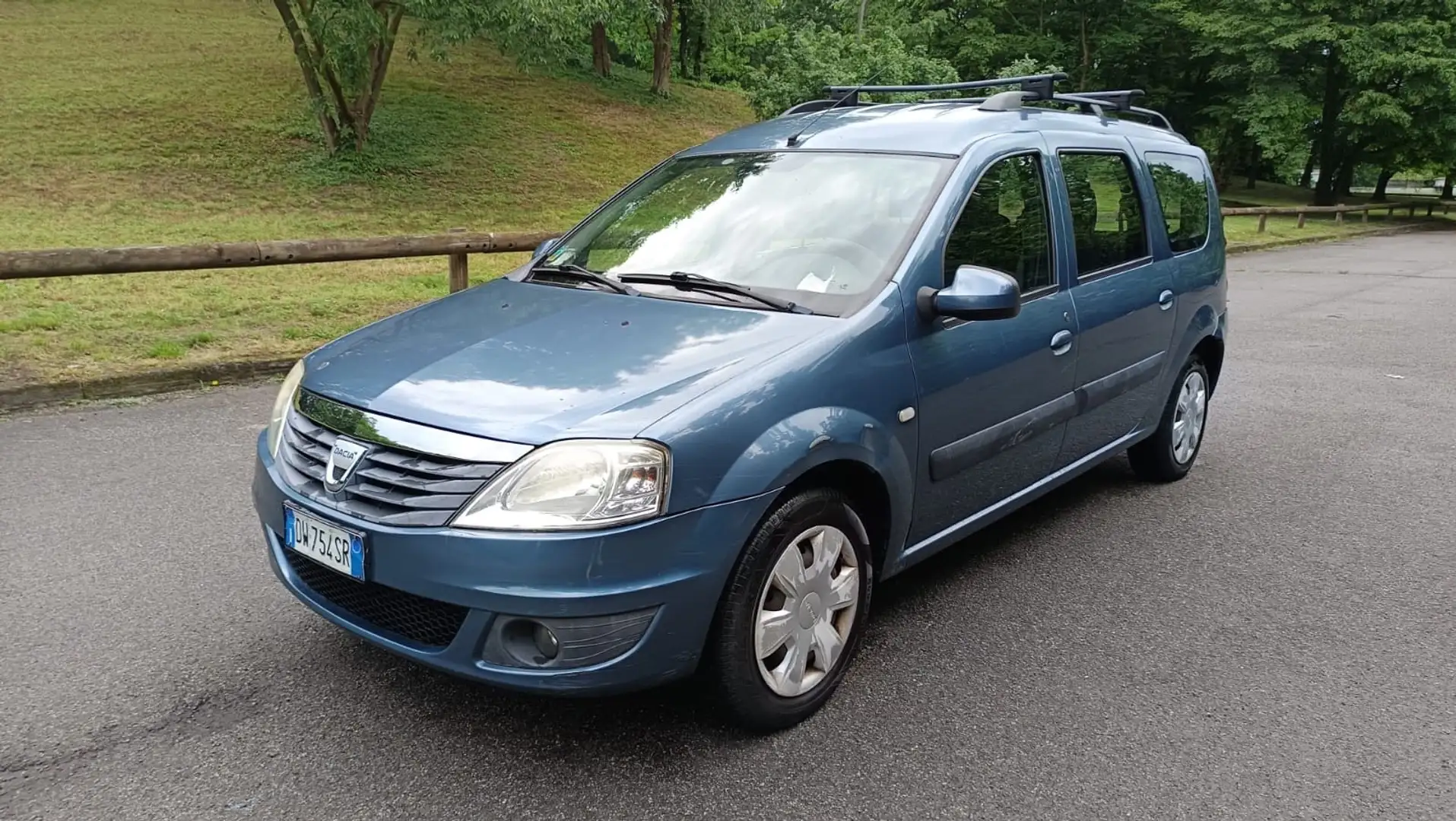 Dacia Logan Logan MCV 1.6 90CV 7 posti Ambiance Gris - 1