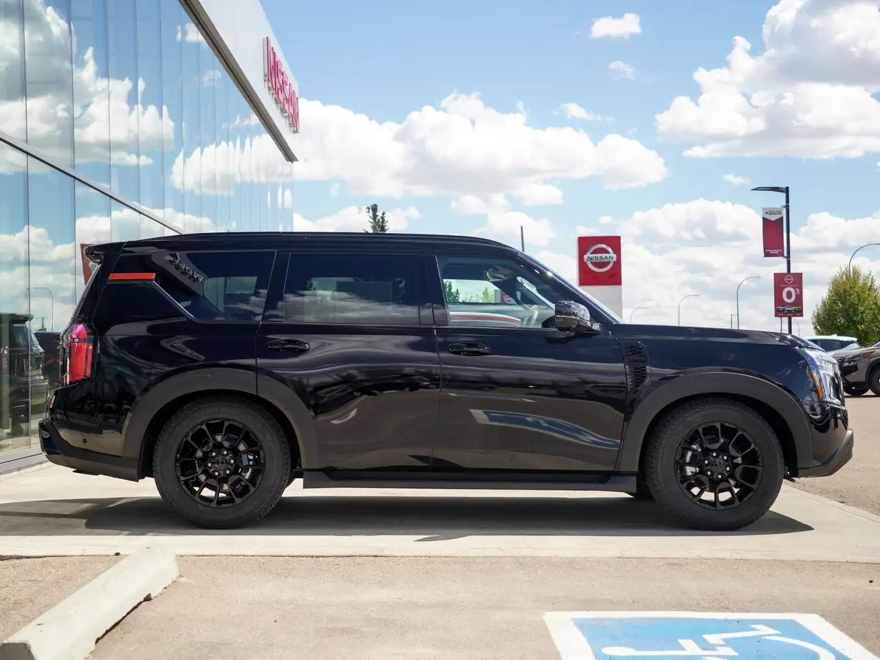 Nissan Armada снимка Nissan Armada