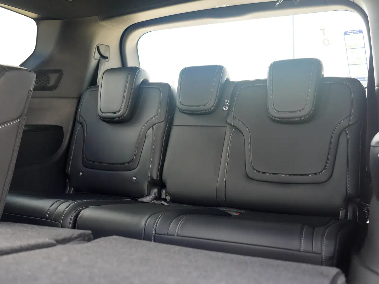 Nissan Armada снимка Nissan Armada