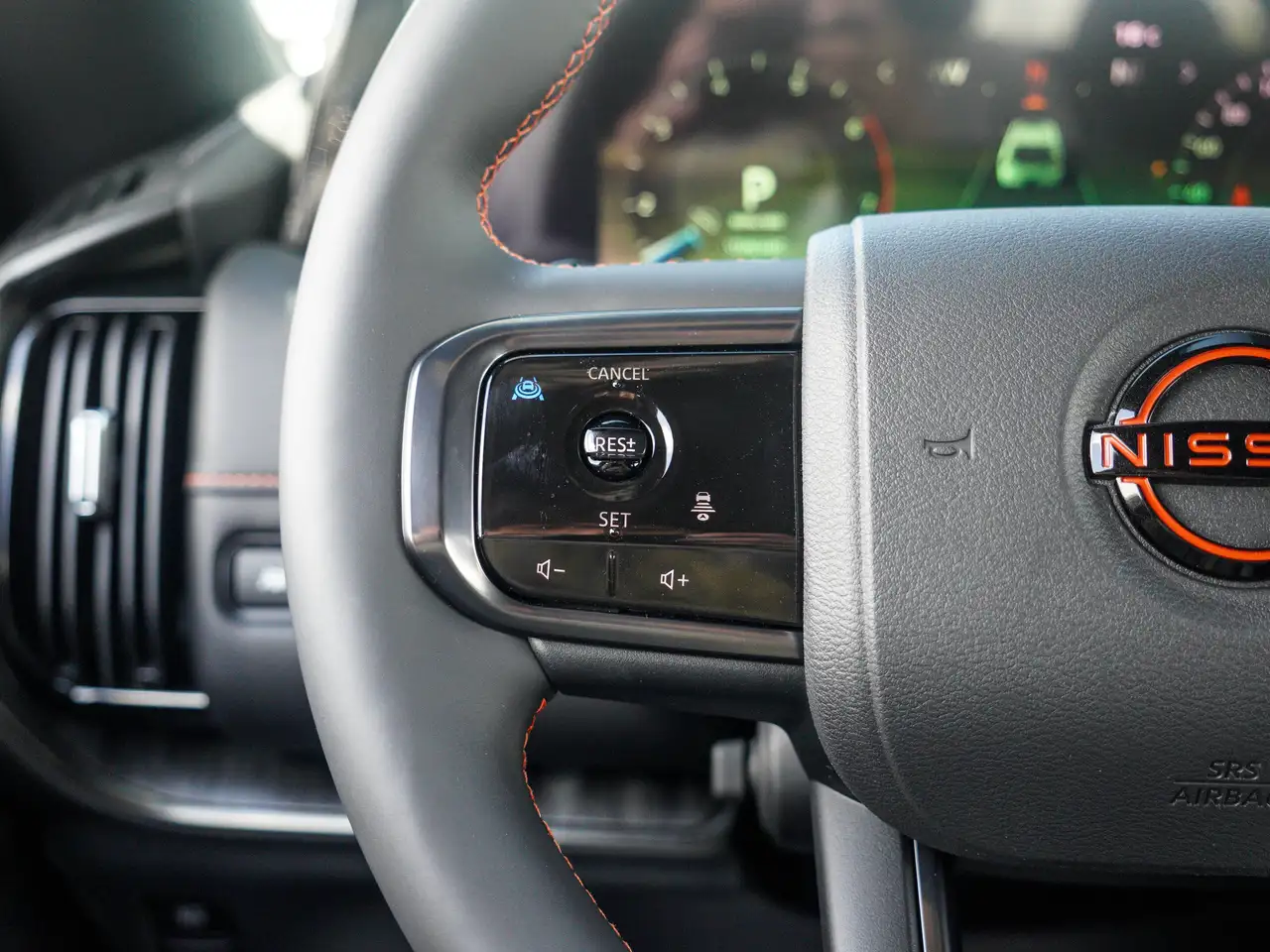 Nissan Armada снимка Nissan Armada