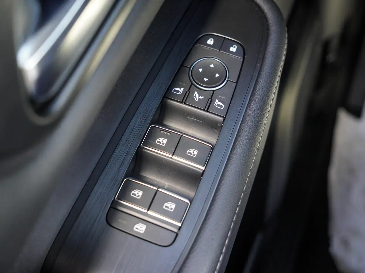 Nissan Armada снимка Nissan Armada