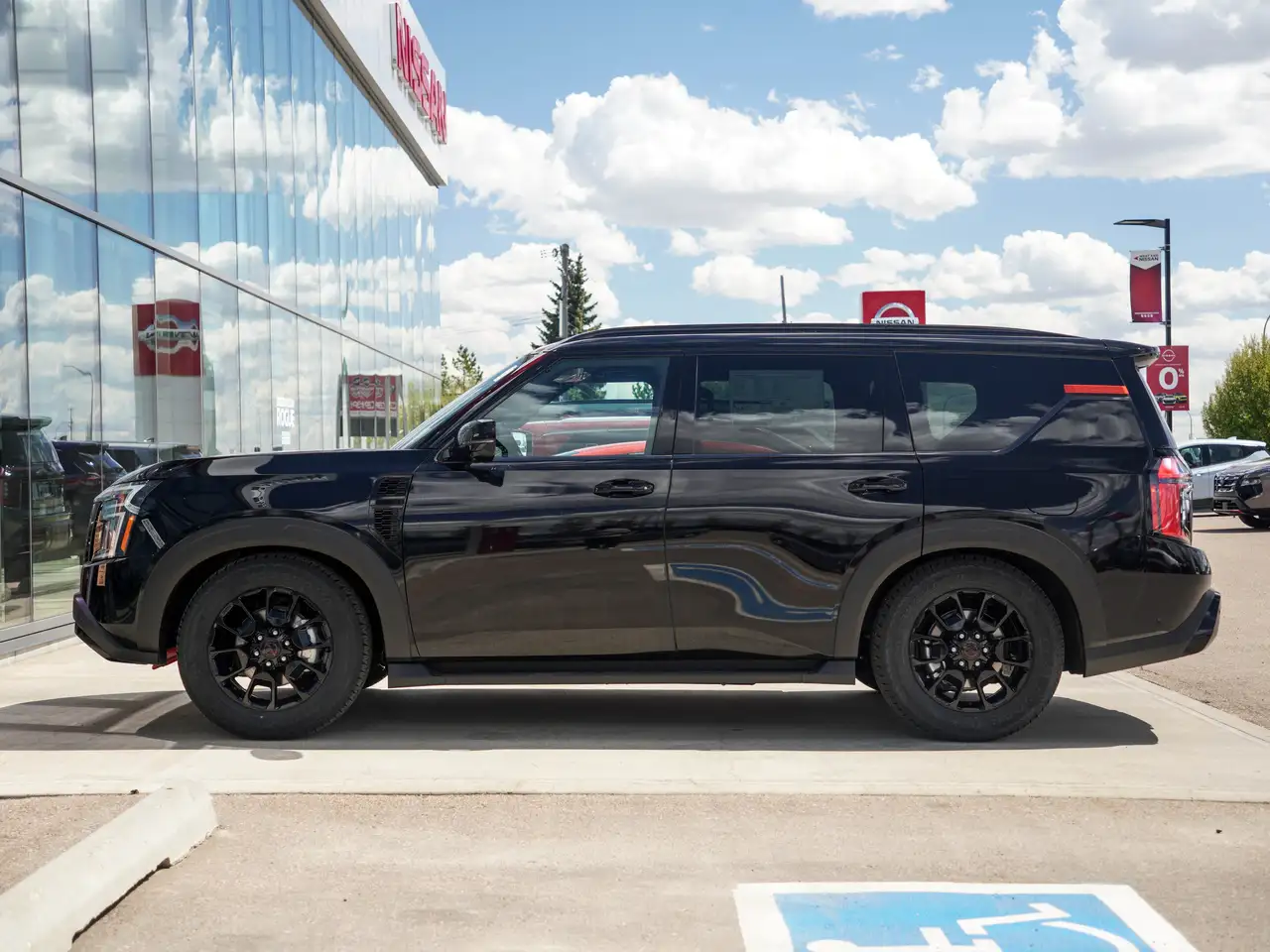 Nissan Armada снимка Nissan Armada