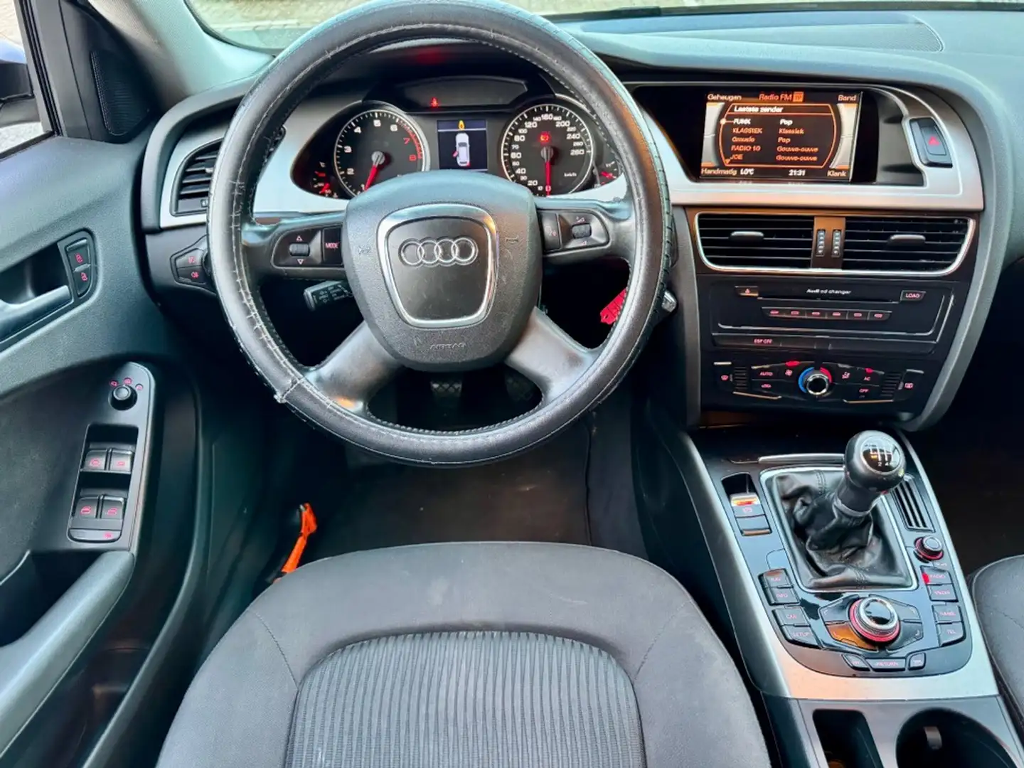 Audi A4 1.8 TFSI Pro Line Business NETTE AUTO RIJDT GOED N Grey - 2
