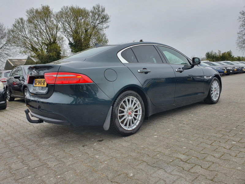 Jaguar XE 2.0 D Prestige ( ⚠️ ) Aut. *NAVI-FULLMAP | CAMERA — photo 6