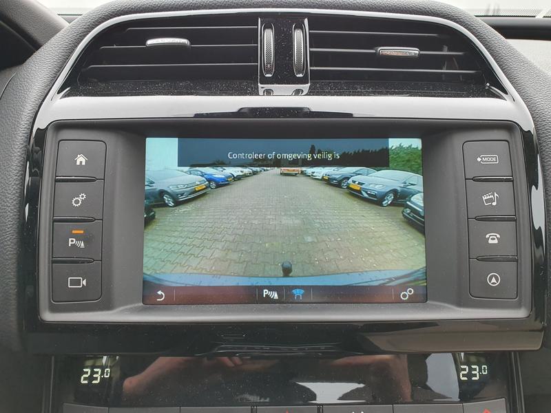 Jaguar XE 2.0 D Prestige ( ⚠️ ) Aut. *NAVI-FULLMAP | CAMERA — photo 13
