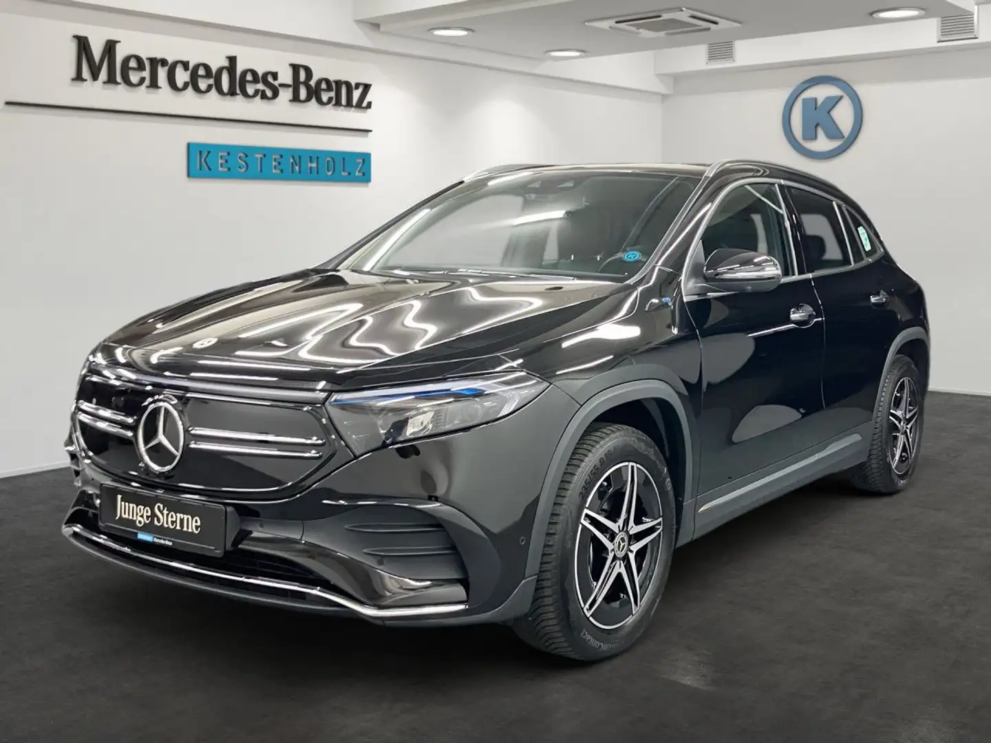 Mercedes-Benz EQA 250 AMG+PANO+HANDS-FREE+DISTRO+KEYLESS+360° Schwarz - 2