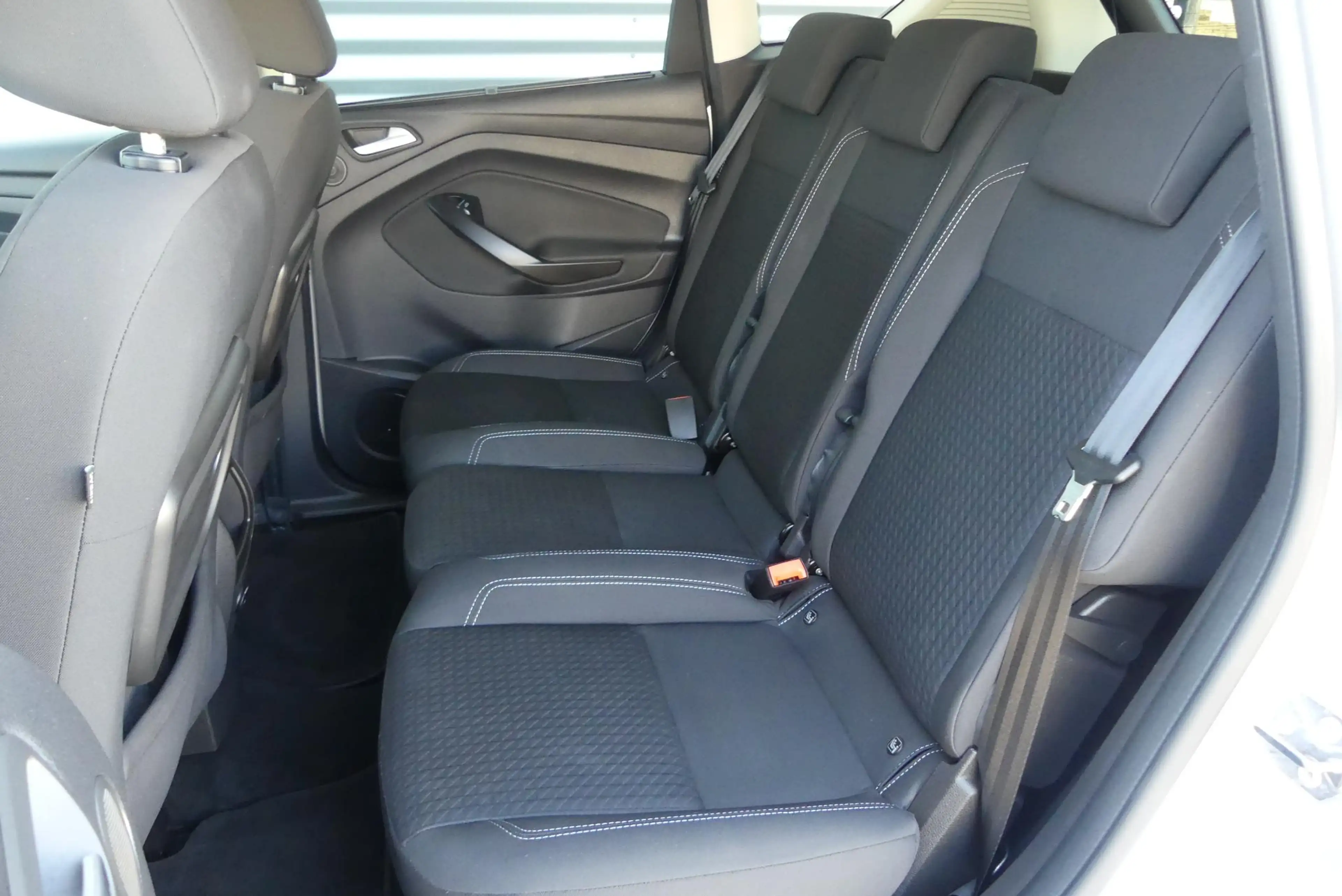 Ford C-Max 1.0 Titanium 125 PK,NAVI,WINTERPAKKET,STOELVERWARM — photo 5