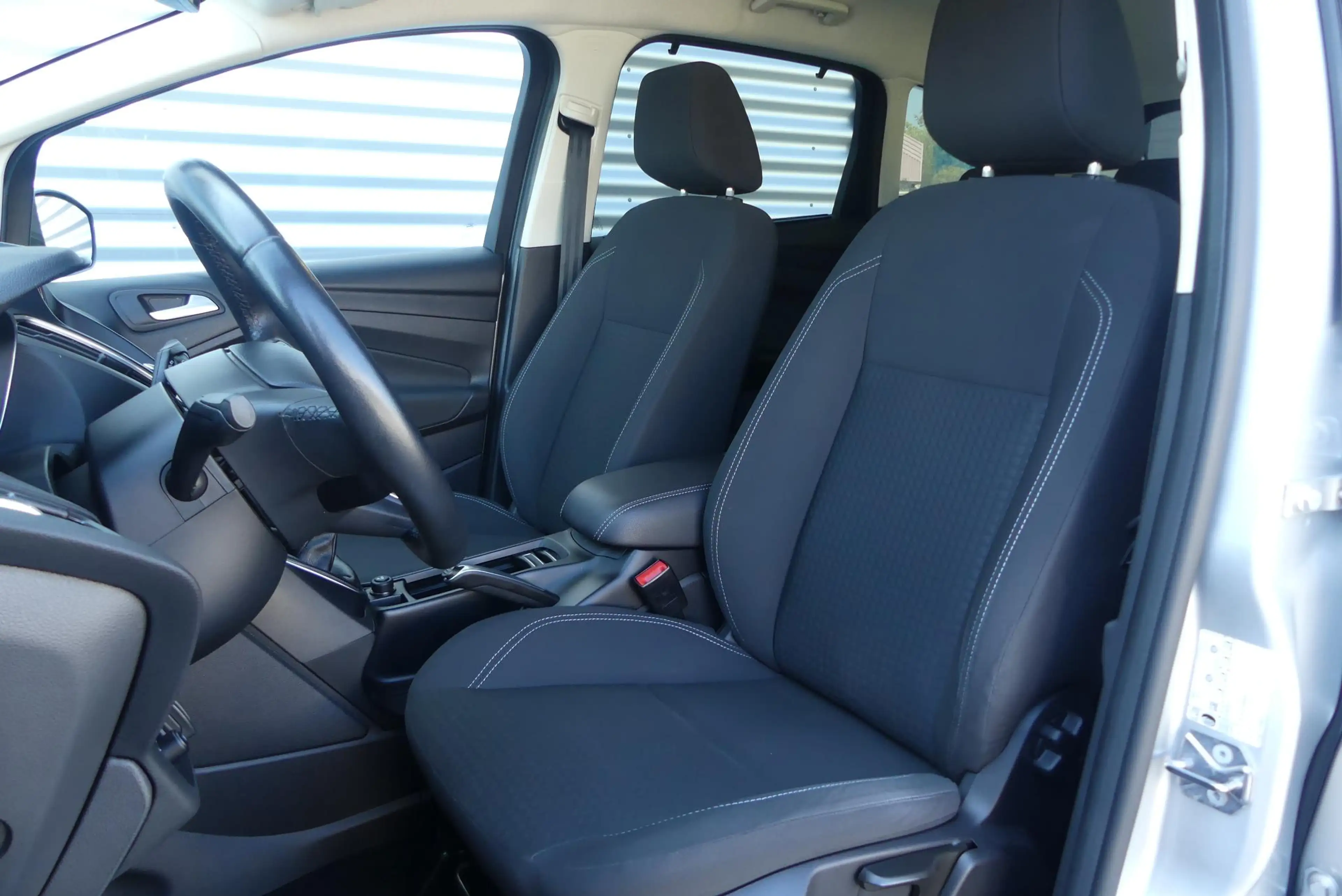 Ford C-Max 1.0 Titanium 125 PK,NAVI,WINTERPAKKET,STOELVERWARM — photo 4