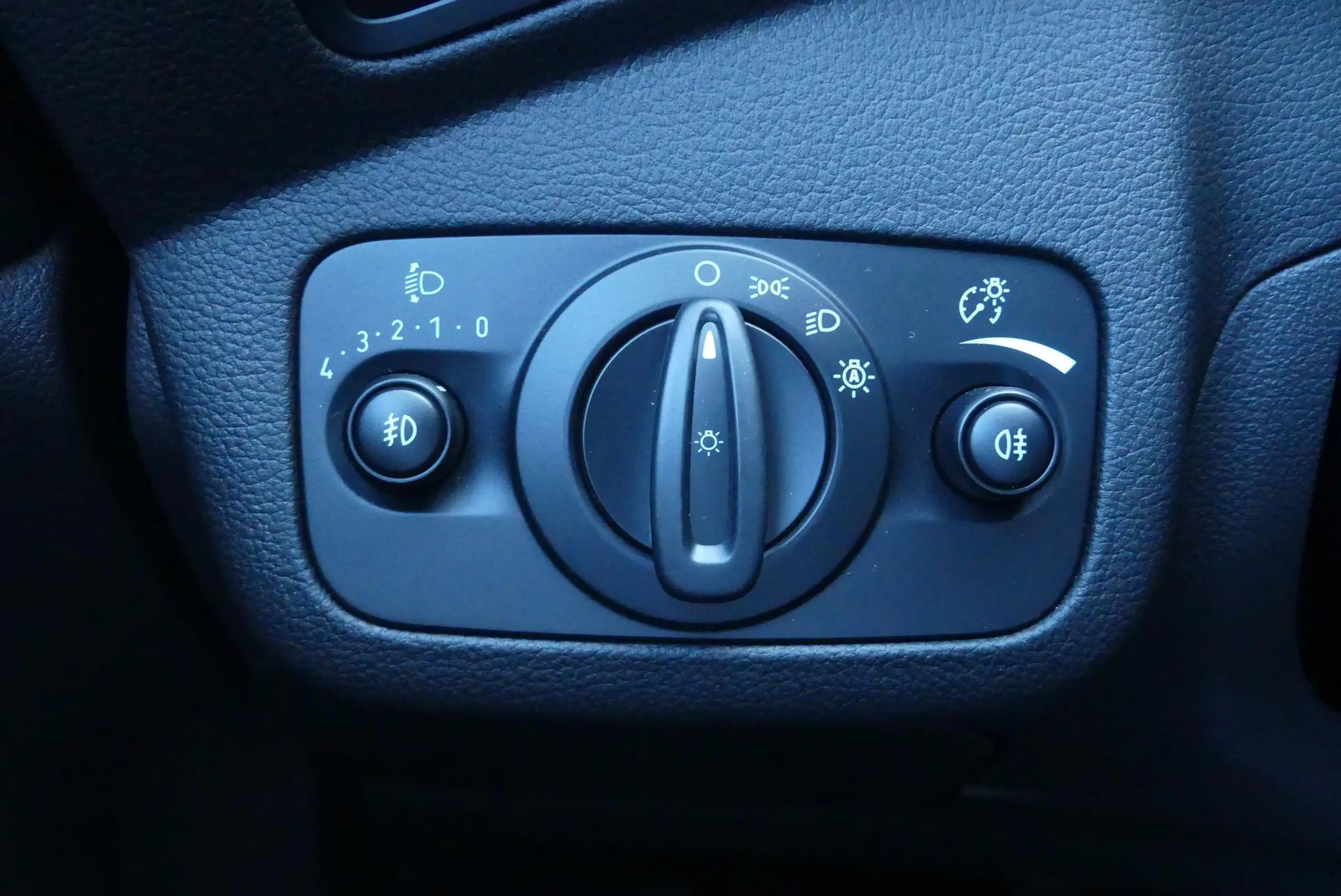 Ford C-Max 1.0 Titanium 125 PK,NAVI,WINTERPAKKET,STOELVERWARM — photo 35