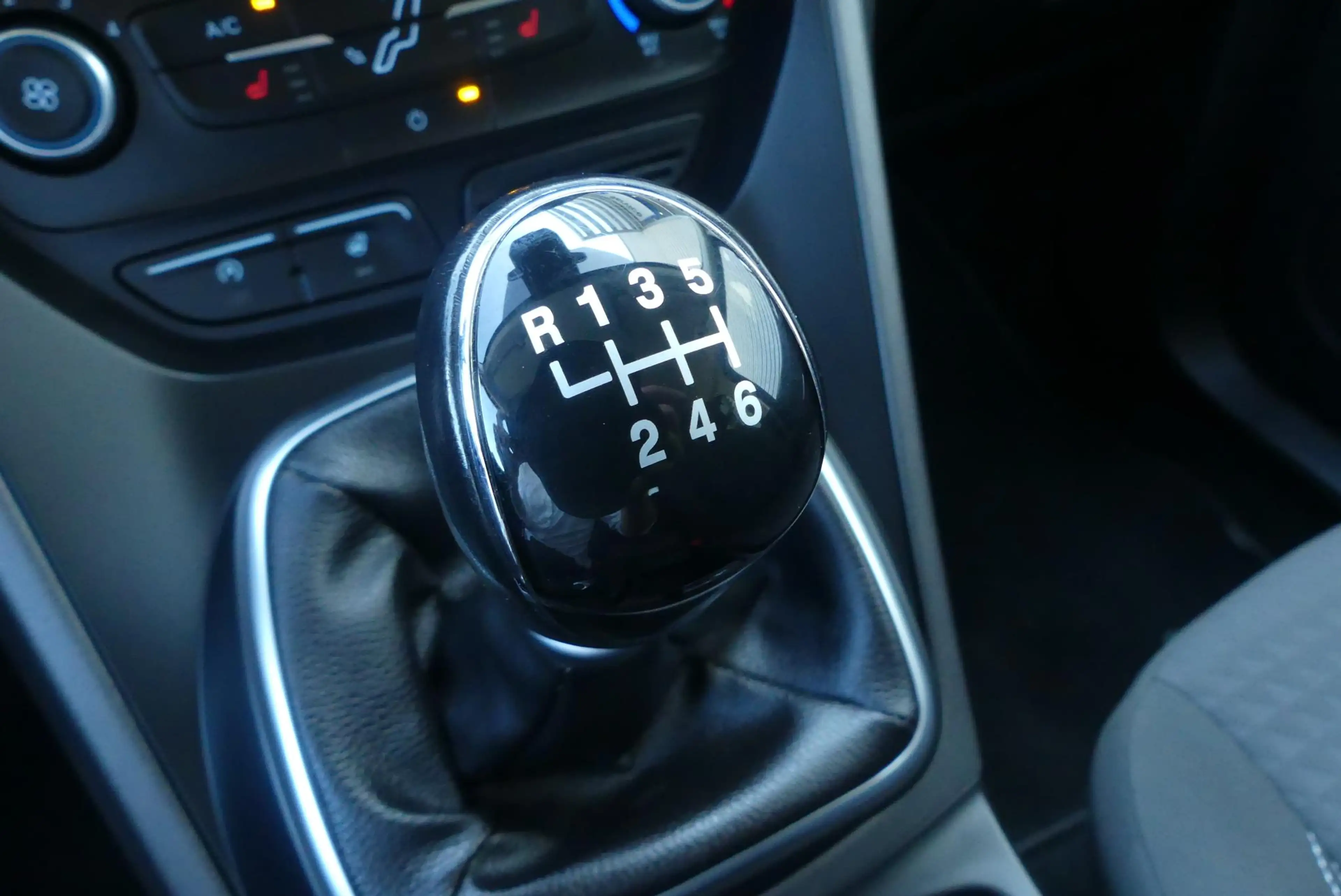 Ford C-Max 1.0 Titanium 125 PK,NAVI,WINTERPAKKET,STOELVERWARM — photo 23