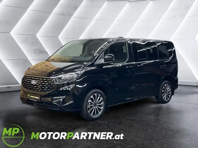 Ford Tourneo Custom Titanium  | Bus 9-Sitze | Allrad | auf Lager
