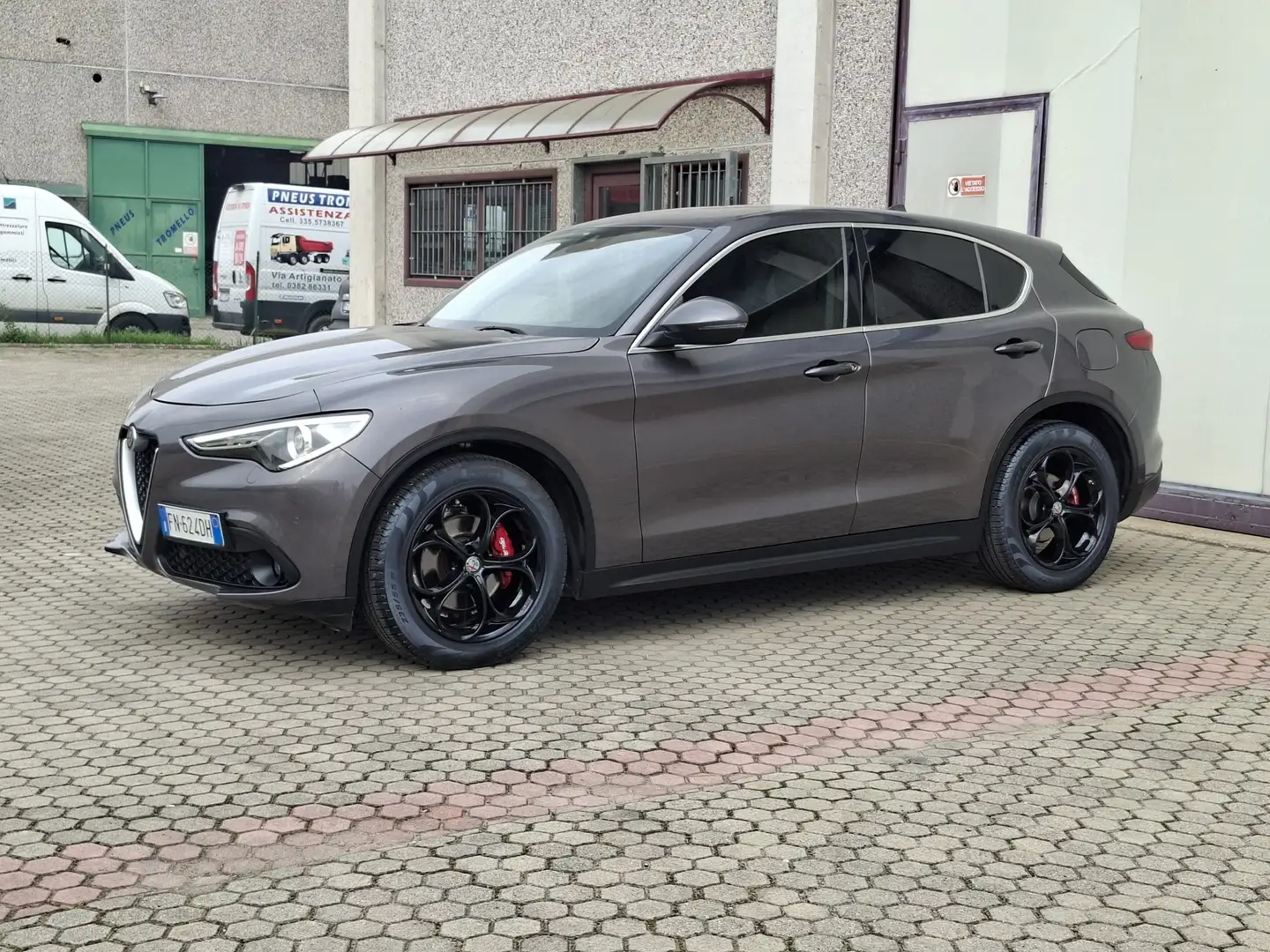 Alfa Romeo Stelvio 2.2 TD AT8 EXECUTIVE *PREZZO REALE* Grigio - 2