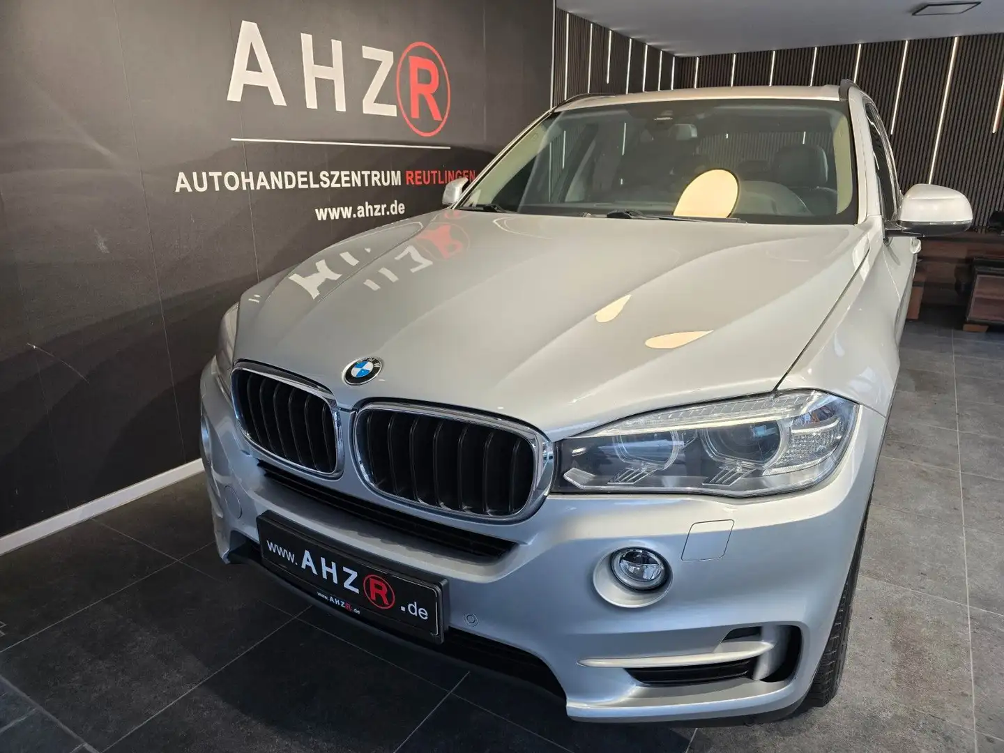 BMW X5 xDrive 30 d*NAVI*TEMPO*SHZ Silber - 1