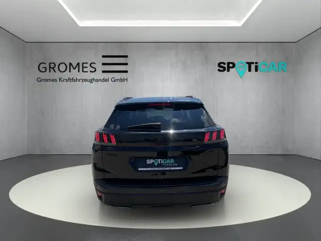 Peugeot 3008 view 4