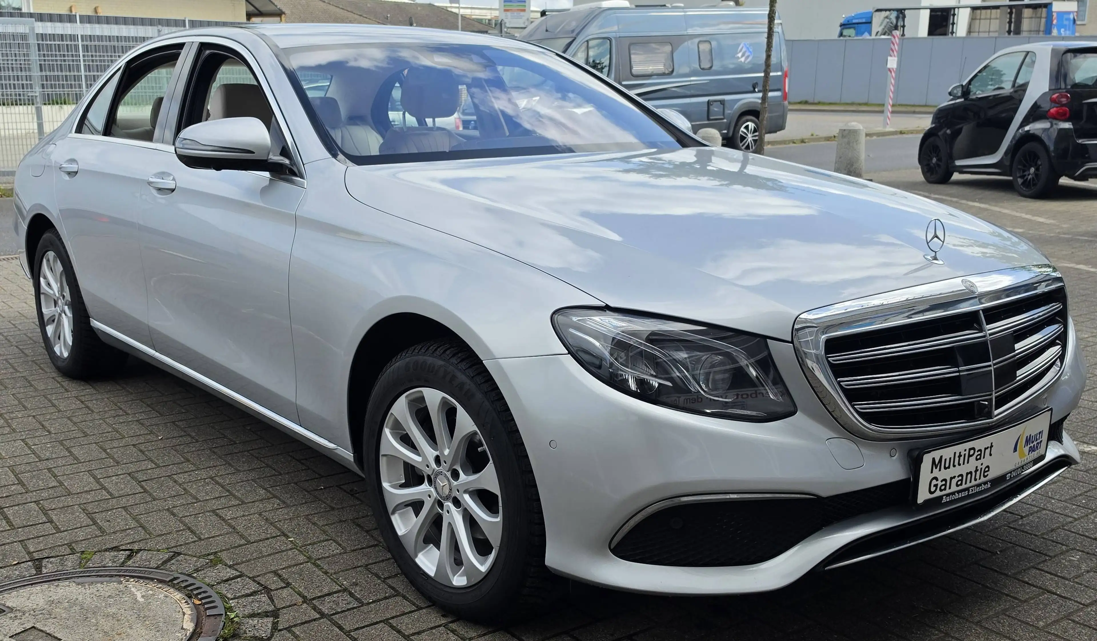 Mercedes-Benz E 200 E 200 (213.042)