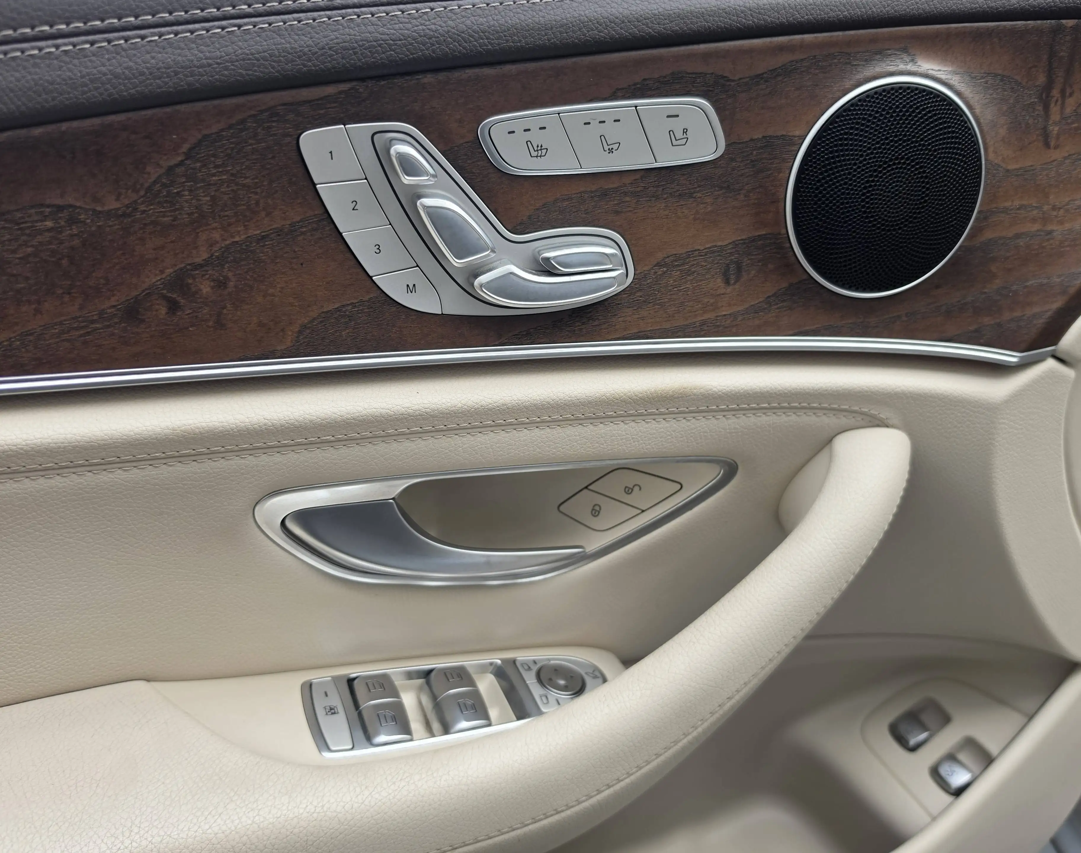 Mercedes-Benz E 200 E 200 (213.042) — photo 11
