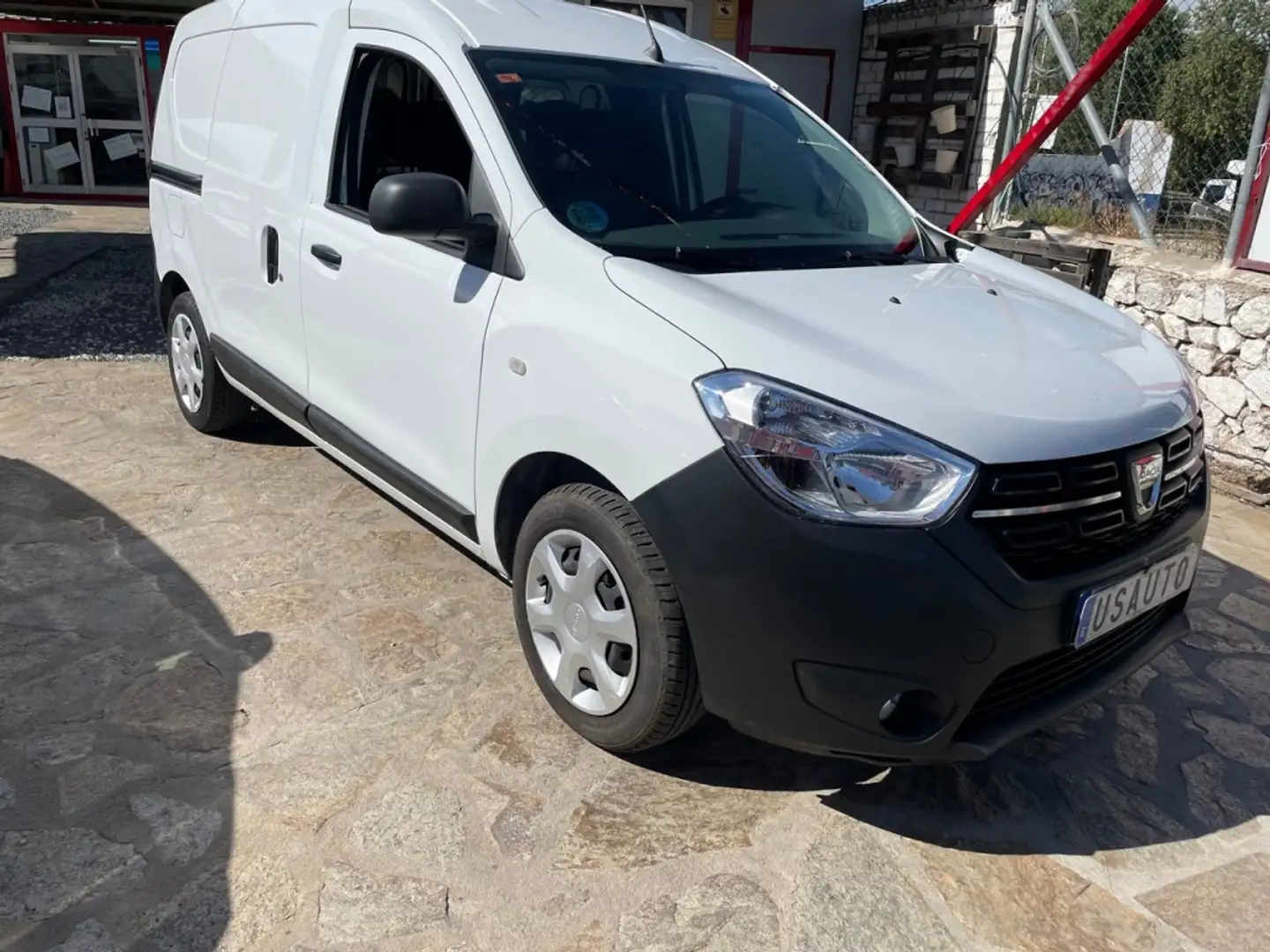 Dacia Dokker Comercial Van 1.6 GLP Essential 80kW Blanco - 2