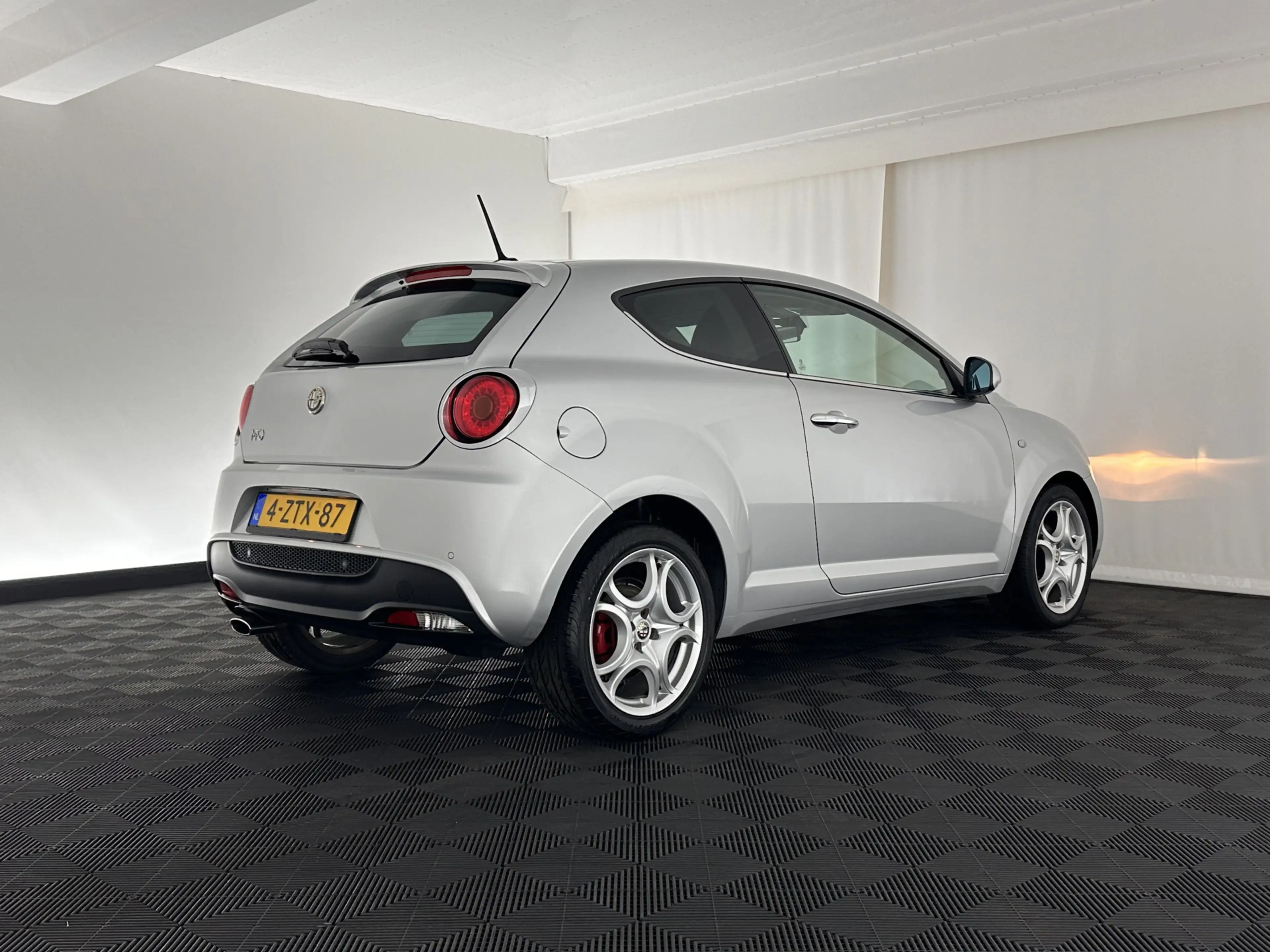 Alfa Romeo MiTo 1.3 JTDm ECO Exclusive *LEATHER | NAVI-FULLMAP | S — photo 6