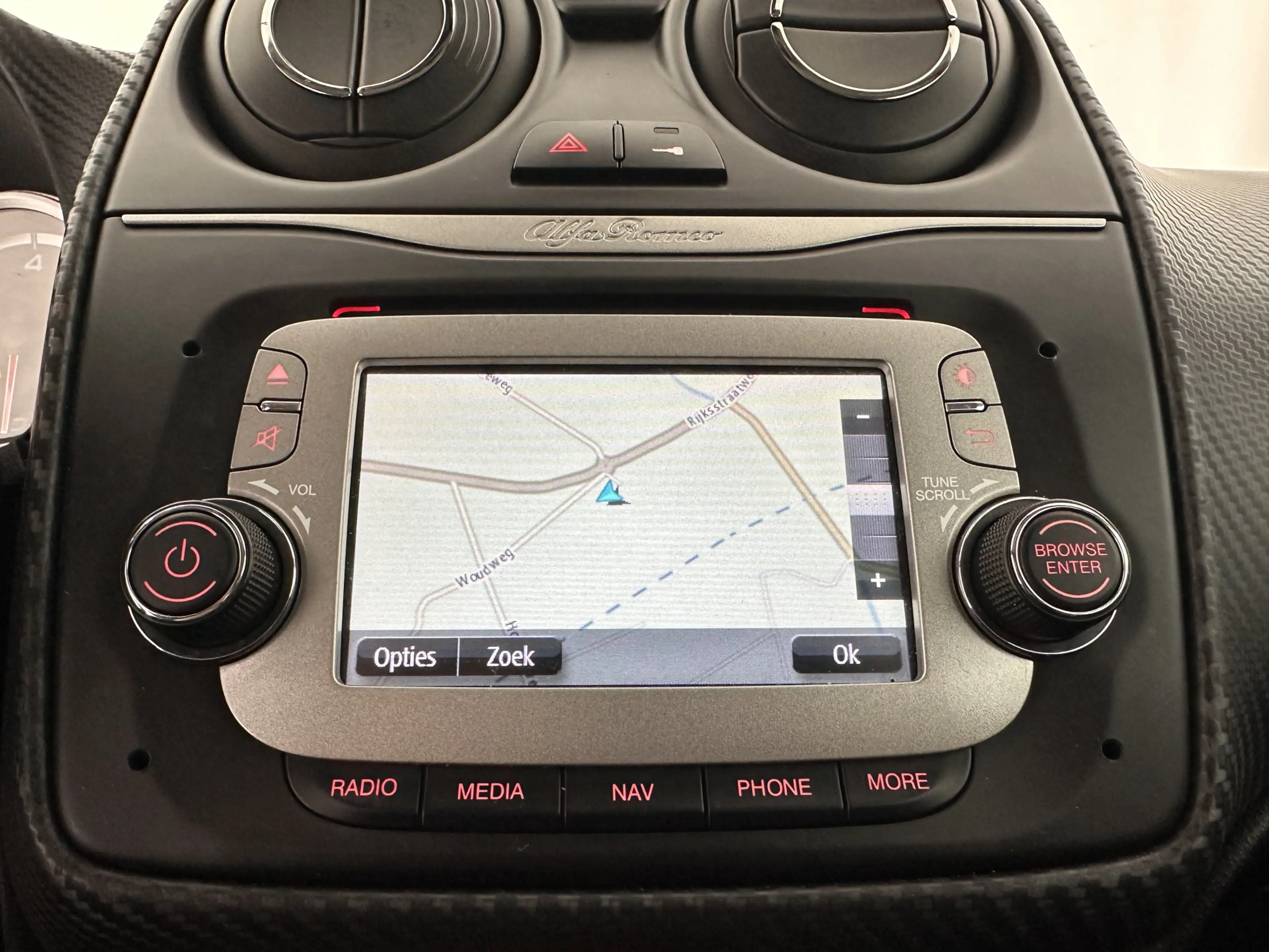 Alfa Romeo MiTo 1.3 JTDm ECO Exclusive *LEATHER | NAVI-FULLMAP | S — photo 12