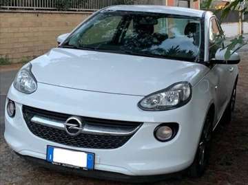Adam 1.2 70cv