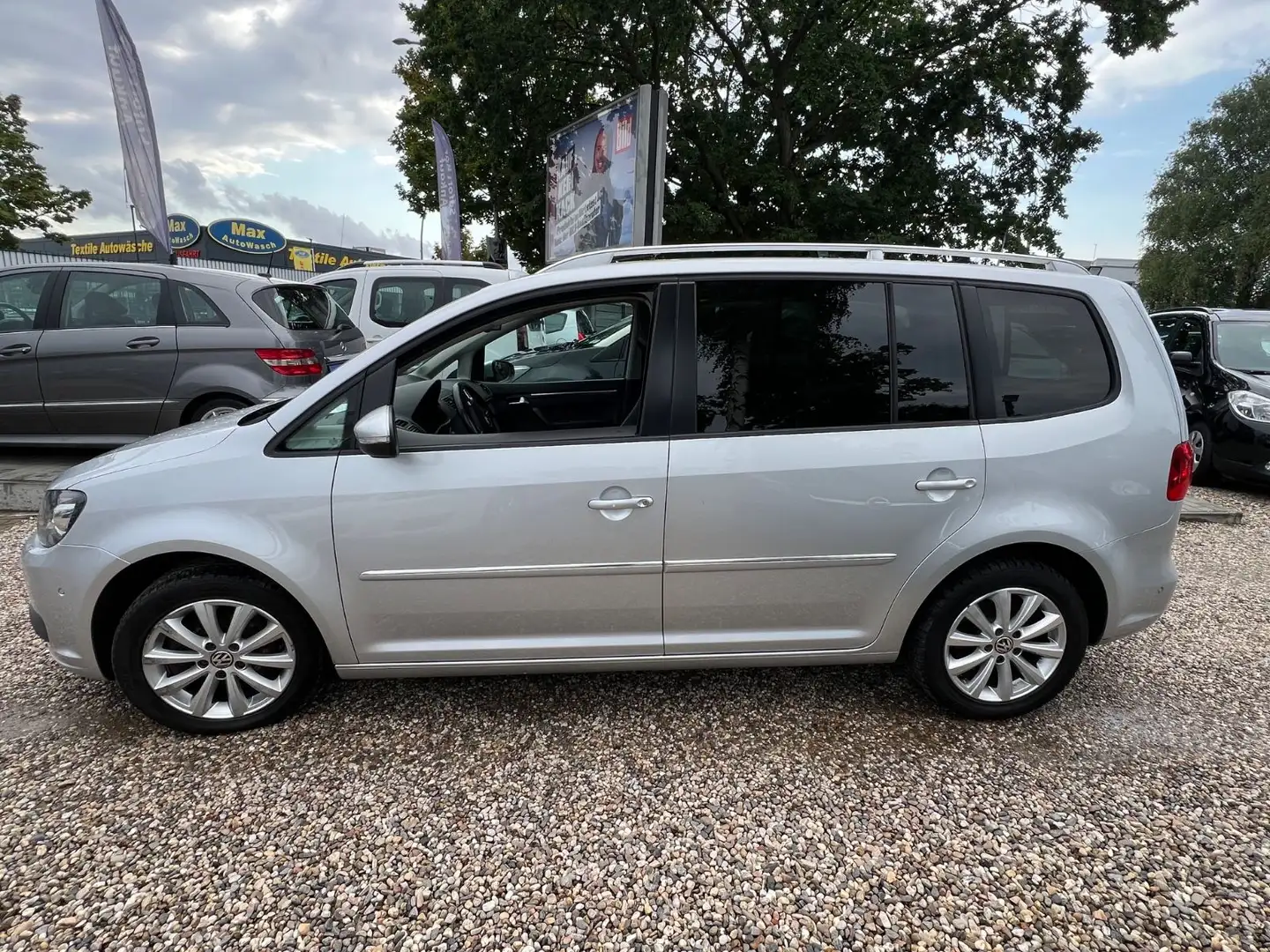 Volkswagen Touran Highline,2,0 TDI-Automatik,Klima ,PDC Silber - 2