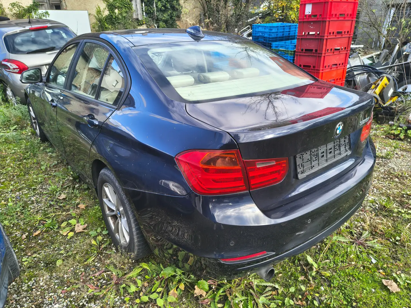 BMW 320 320i Luxury Line Blau - 1