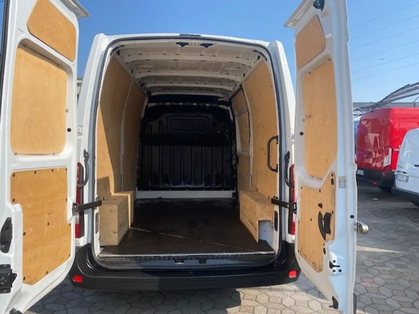 Renault Master 35 2.3 blue dci 136 cv L2H2 Білий - 2