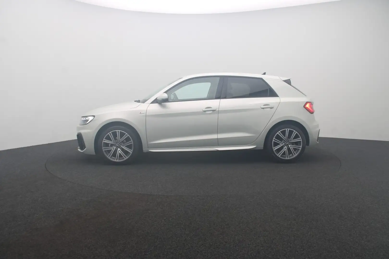 Audi A1 Sportback 25 TFSI S line Virt.Cockpit LED ACC Silber - 2