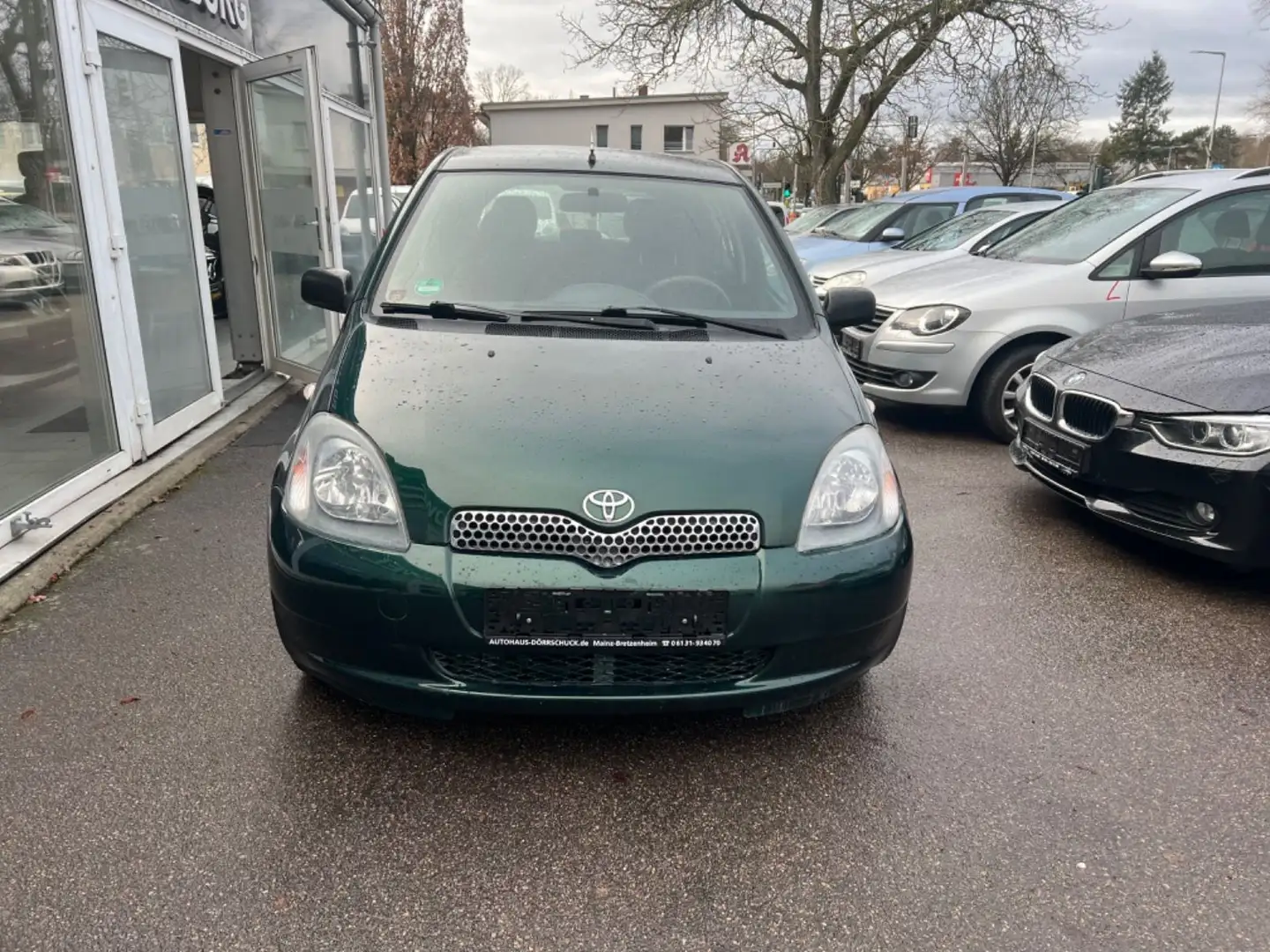 Toyota Yaris 1.3 Linea Luna*TÜVneu*Service*Klima* Grün - 2