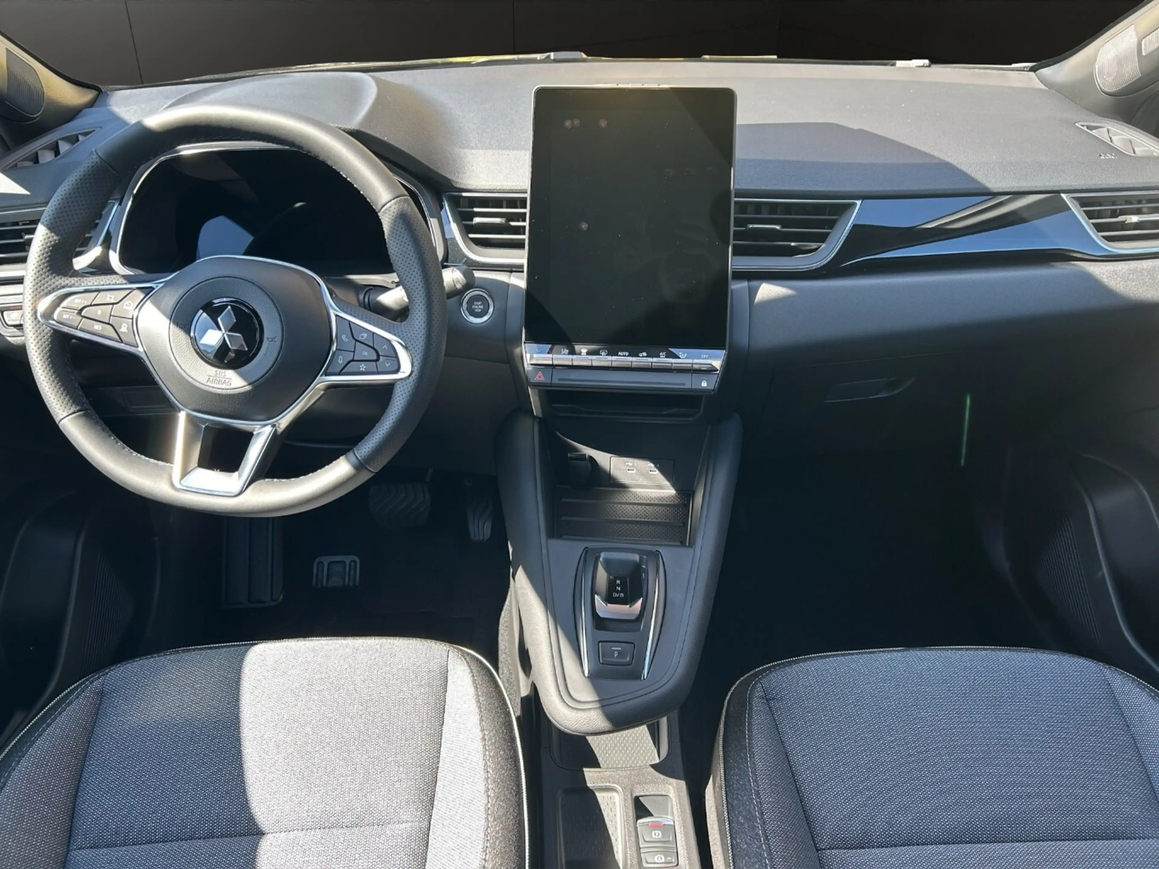 Mitsubishi Grandis Intro Edition 1.8 l HEV AT — photo 9