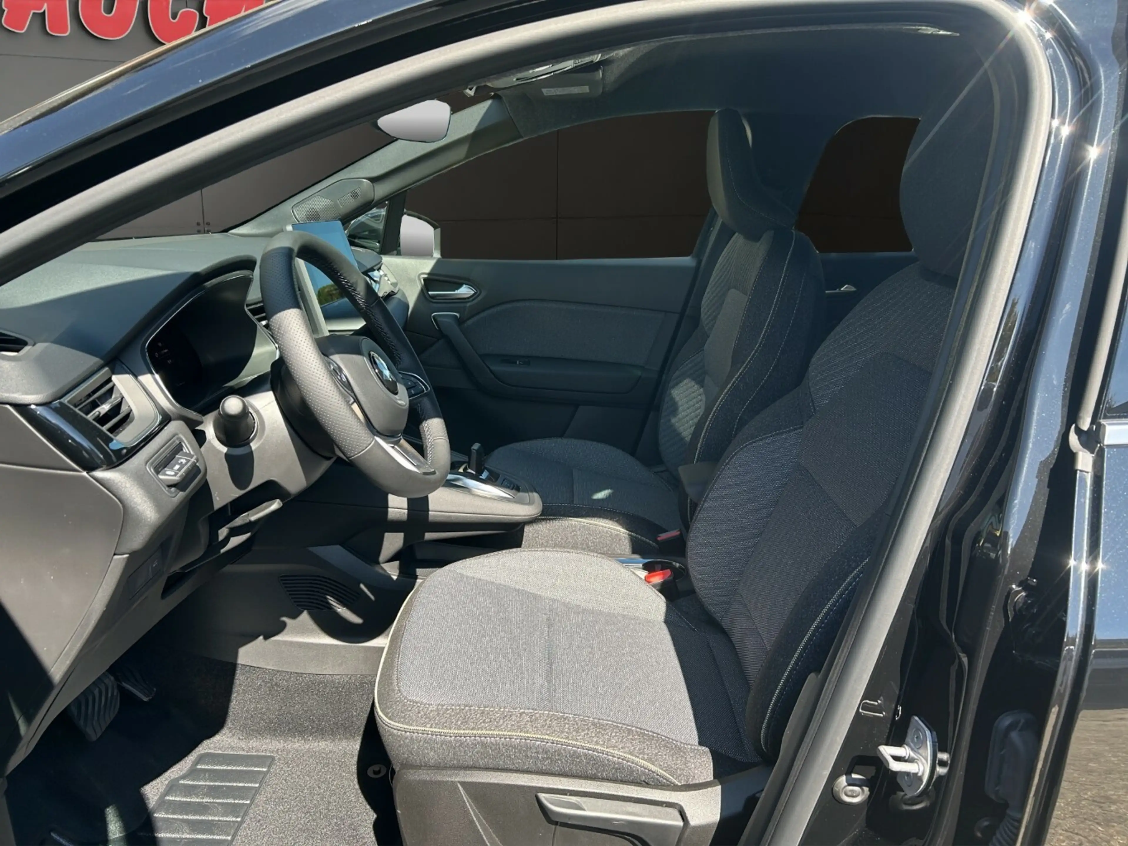 Mitsubishi Grandis Intro Edition 1.8 l HEV AT — photo 7