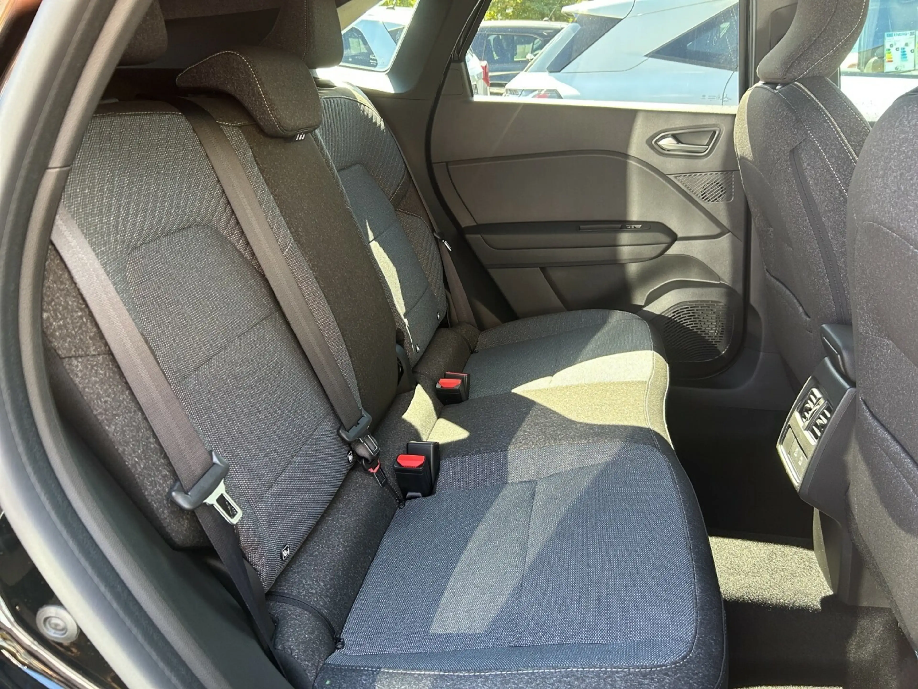 Mitsubishi Grandis Intro Edition 1.8 l HEV AT — photo 15