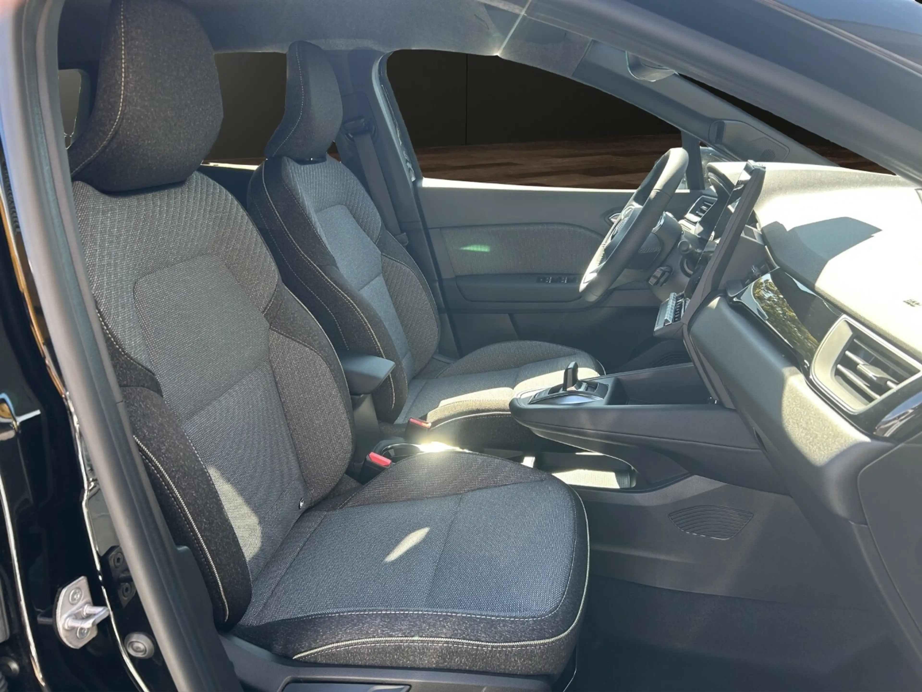 Mitsubishi Grandis Intro Edition 1.8 l HEV AT — photo 8