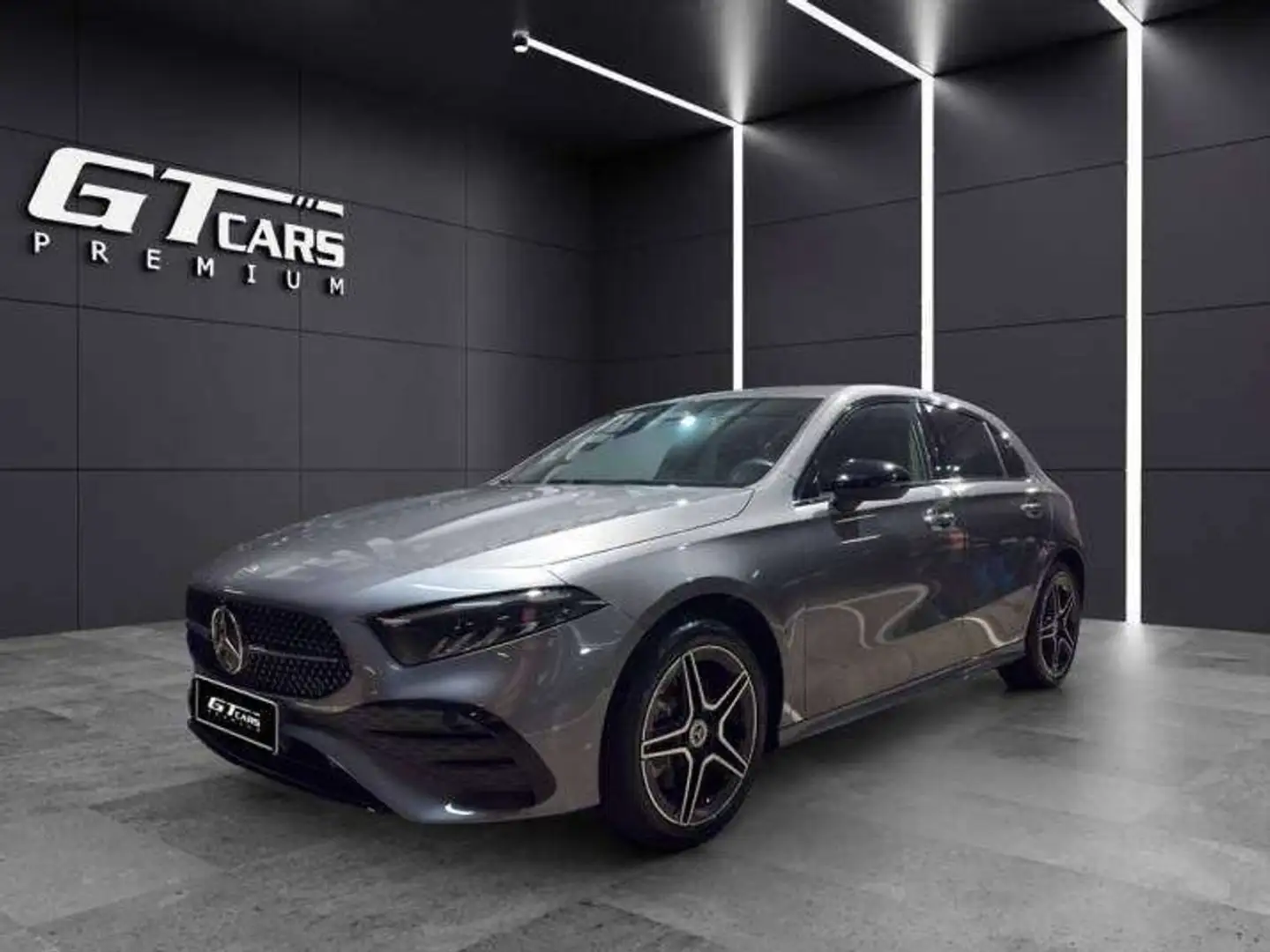 Mercedes-Benz A 200 AMG Grijs - 1