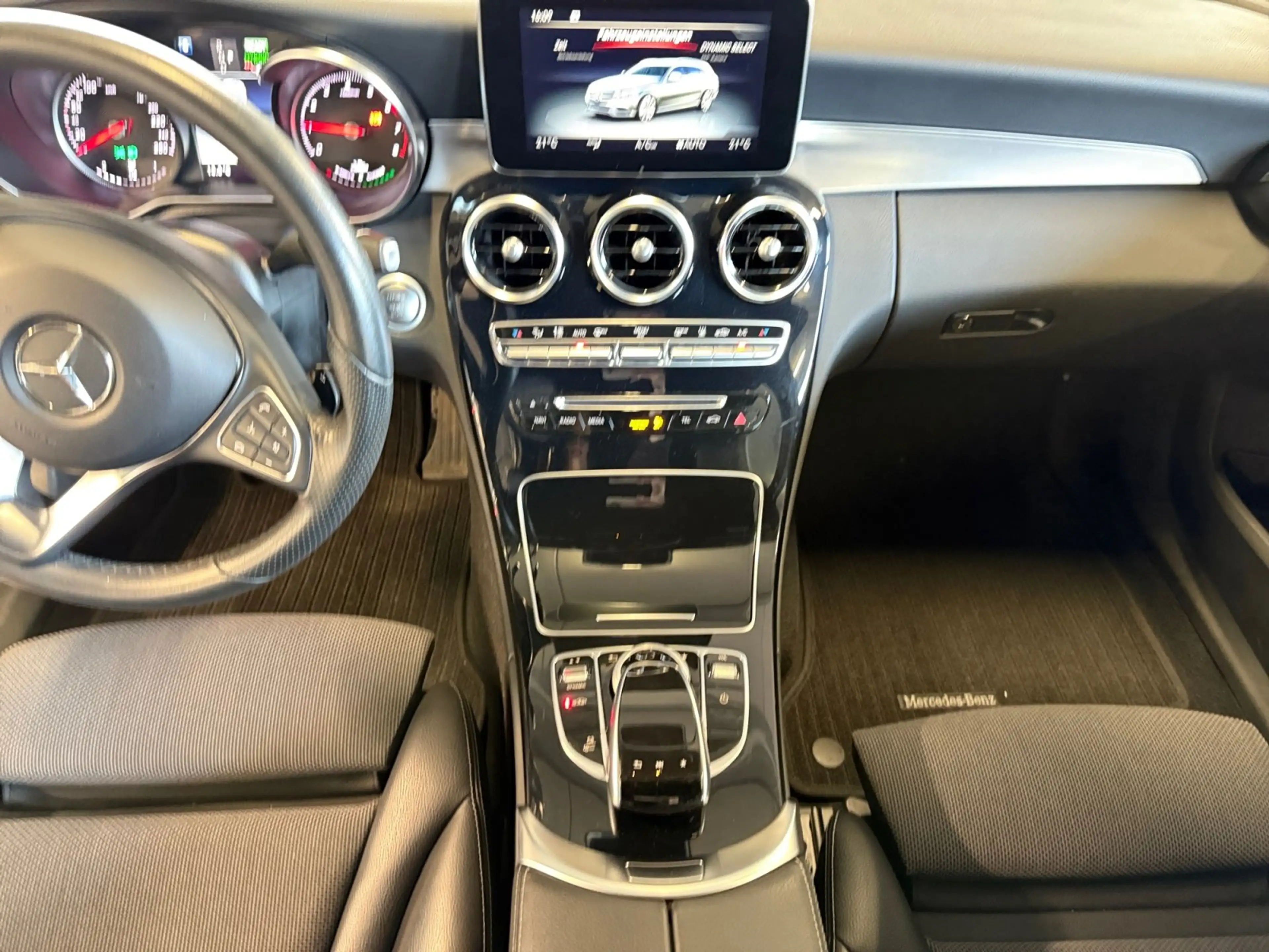 Mercedes-Benz C 350 e T Avantgarde NAVI/SHZ/ — photo 12