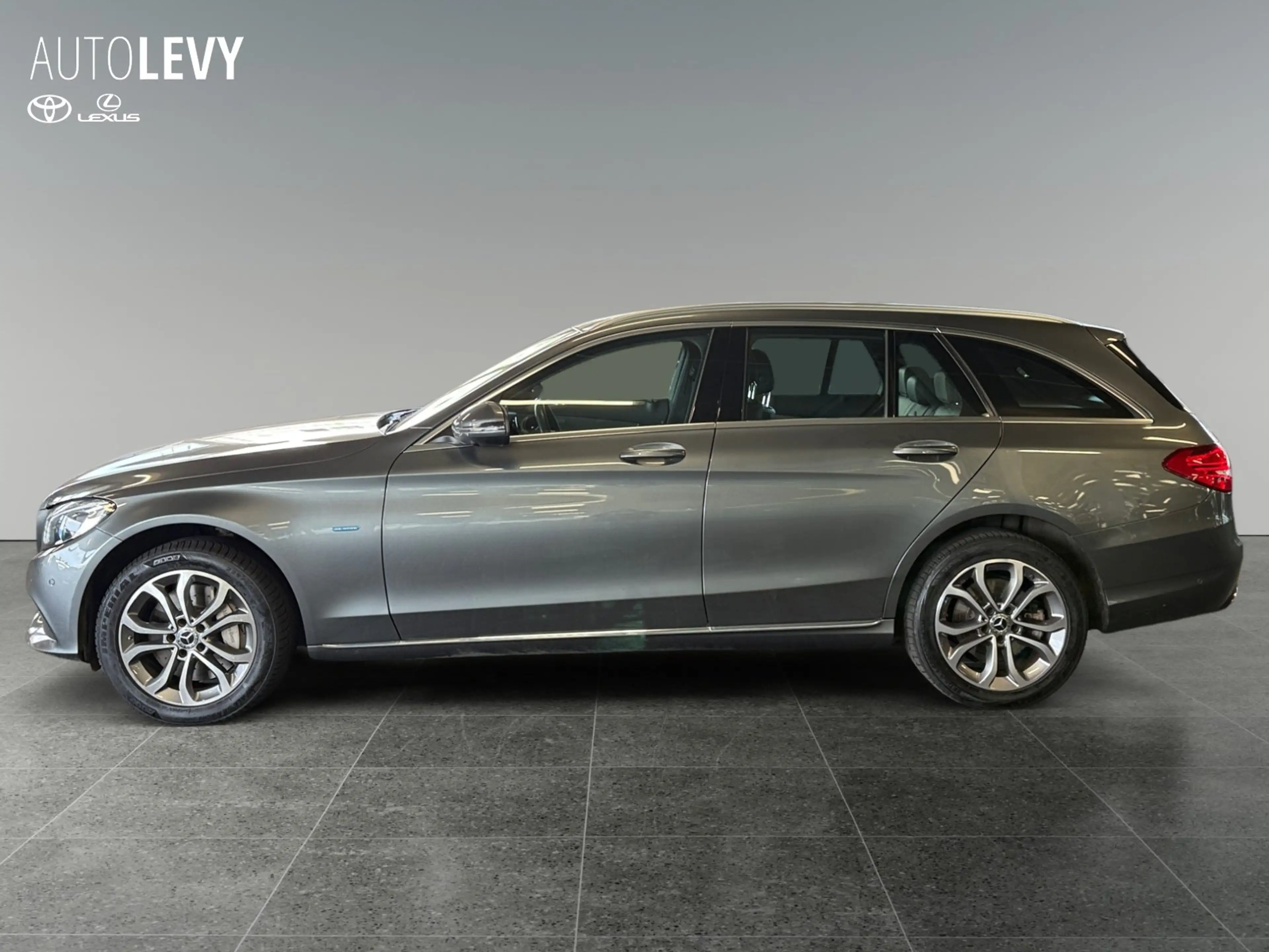 Mercedes-Benz C 350 e T Avantgarde NAVI/SHZ/ — photo 3