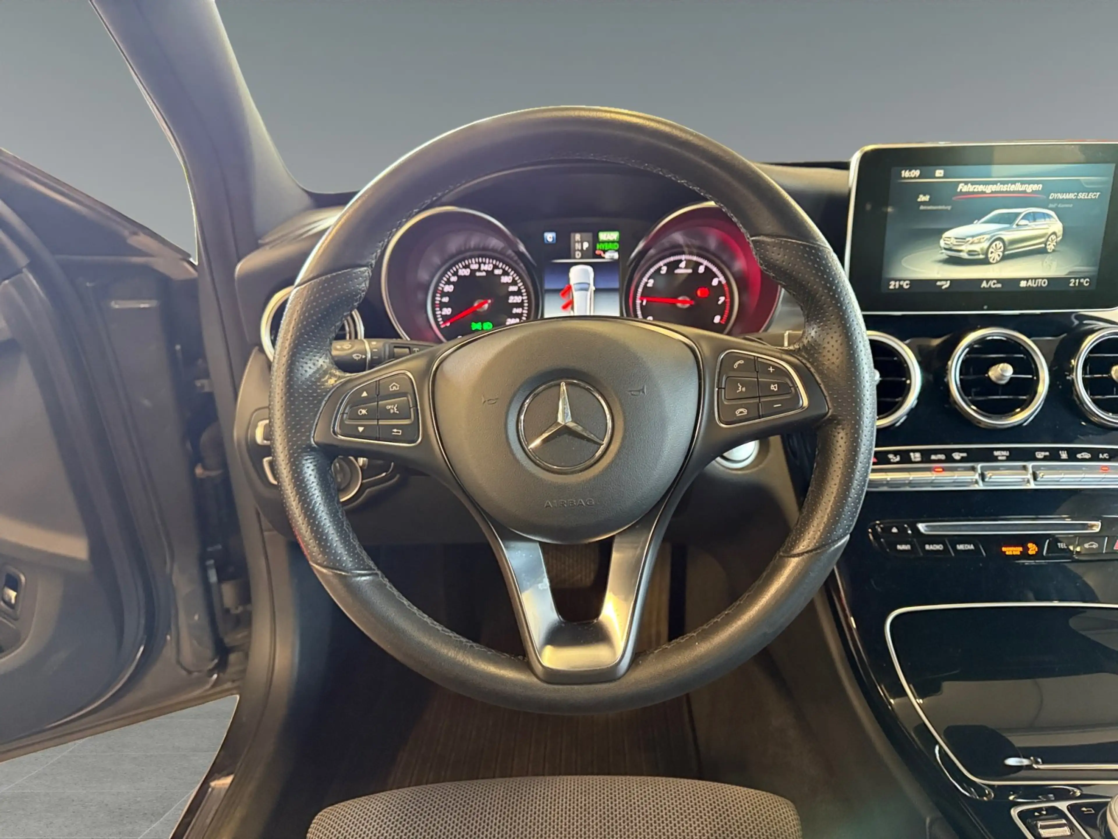 Mercedes-Benz C 350 e T Avantgarde NAVI/SHZ/ — photo 13