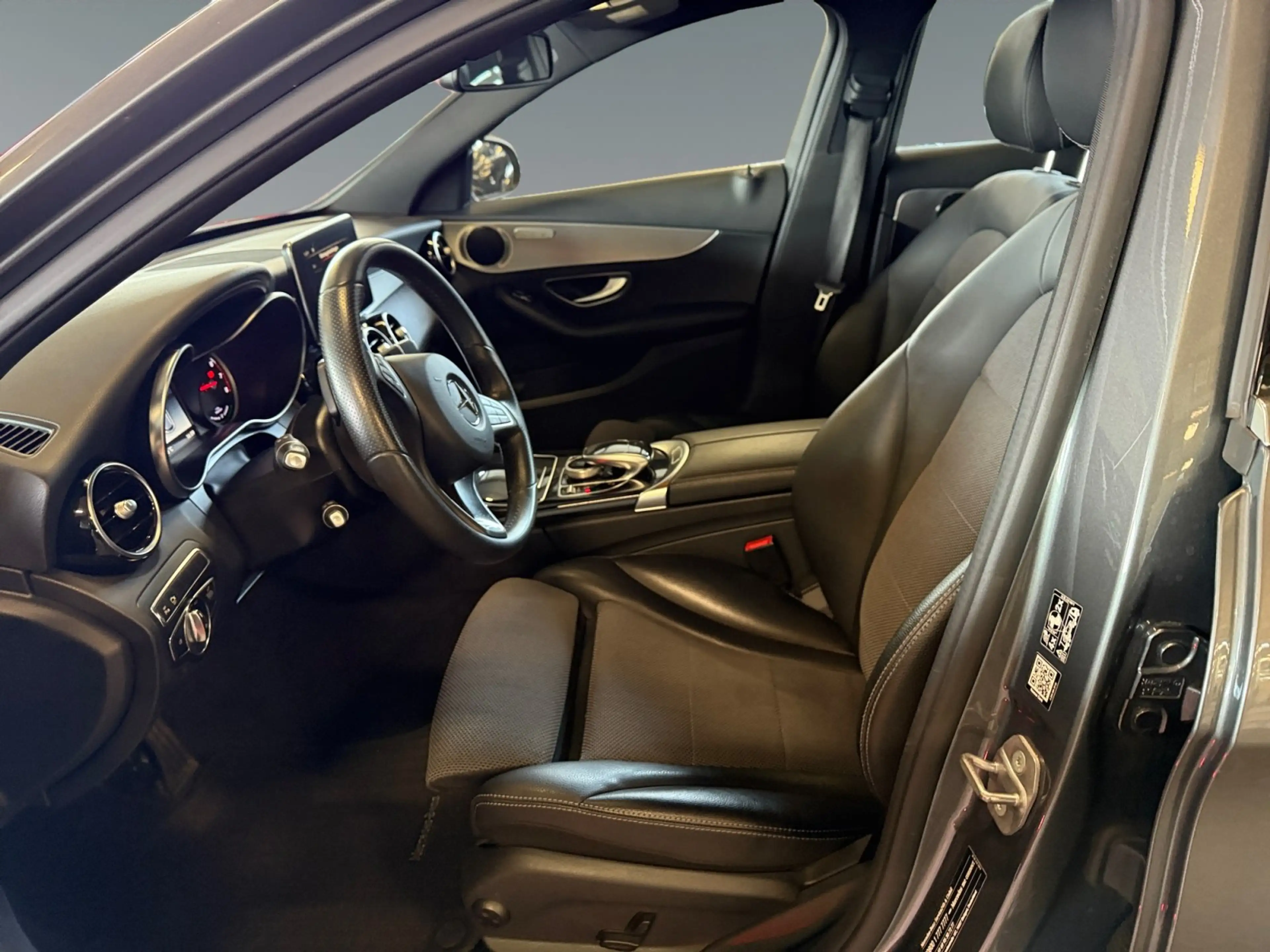Mercedes-Benz C 350 e T Avantgarde NAVI/SHZ/ — photo 10